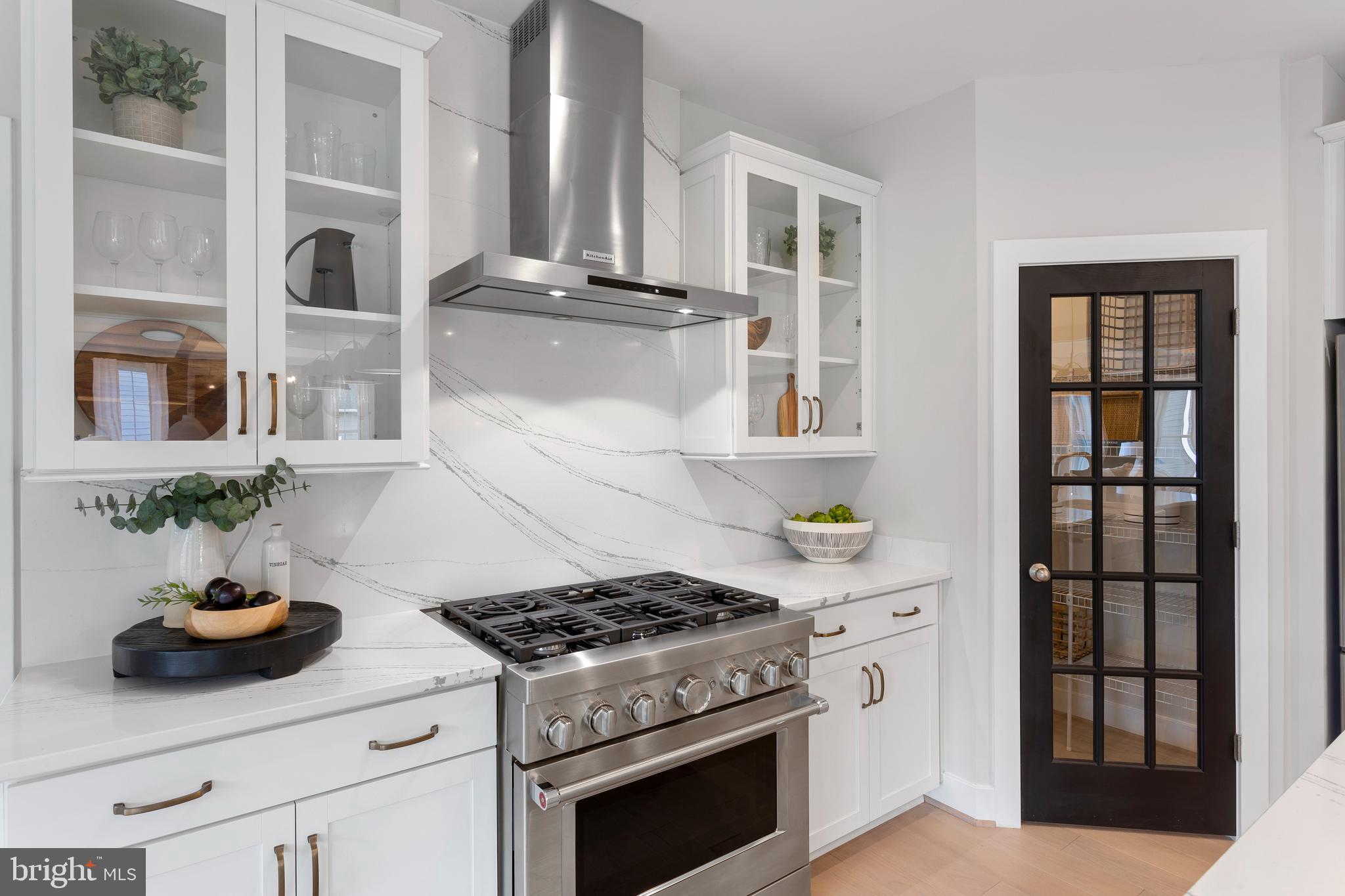 Real estate listing preview #18