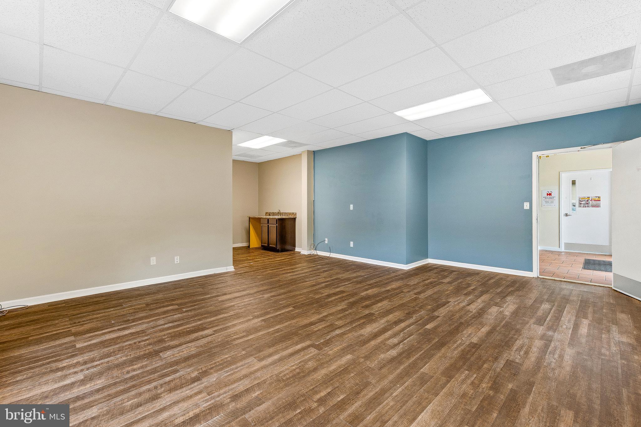 Real estate listing preview #8