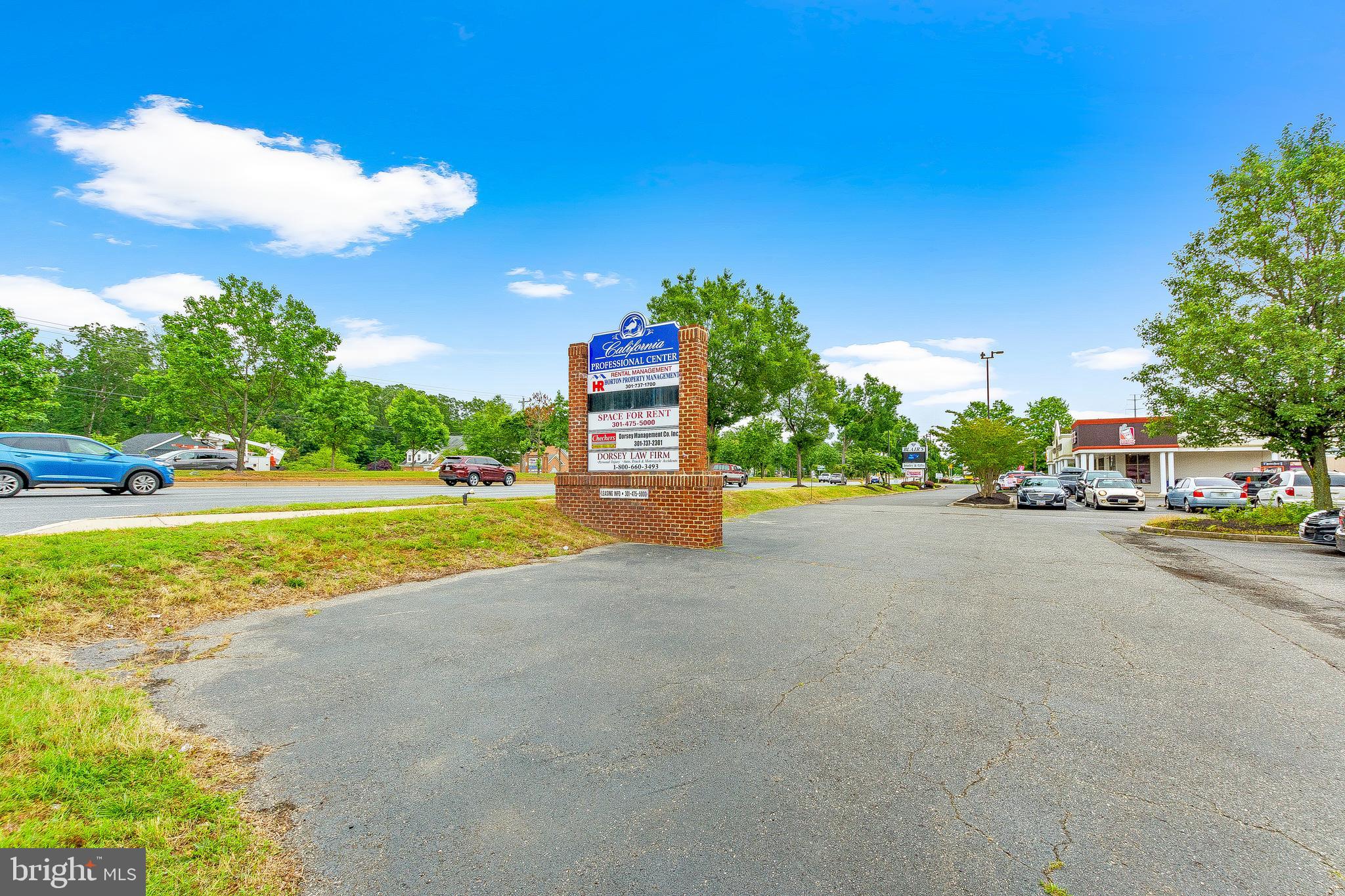 Real estate listing preview #2