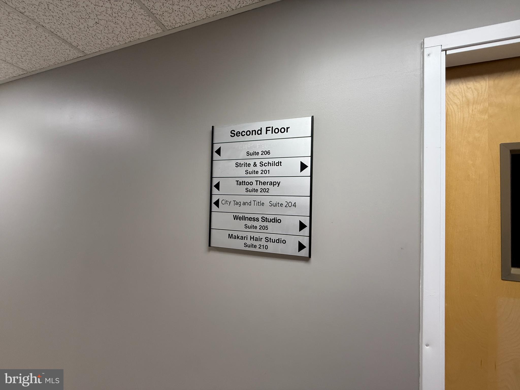 Real estate listing preview #14