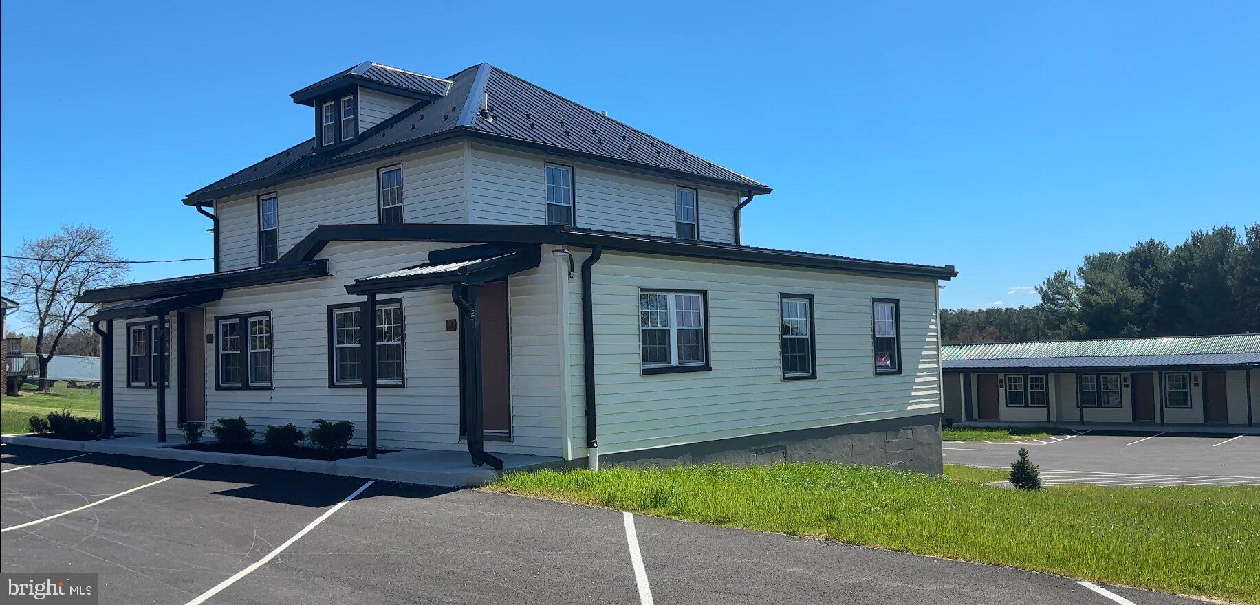 Real estate listing preview #2