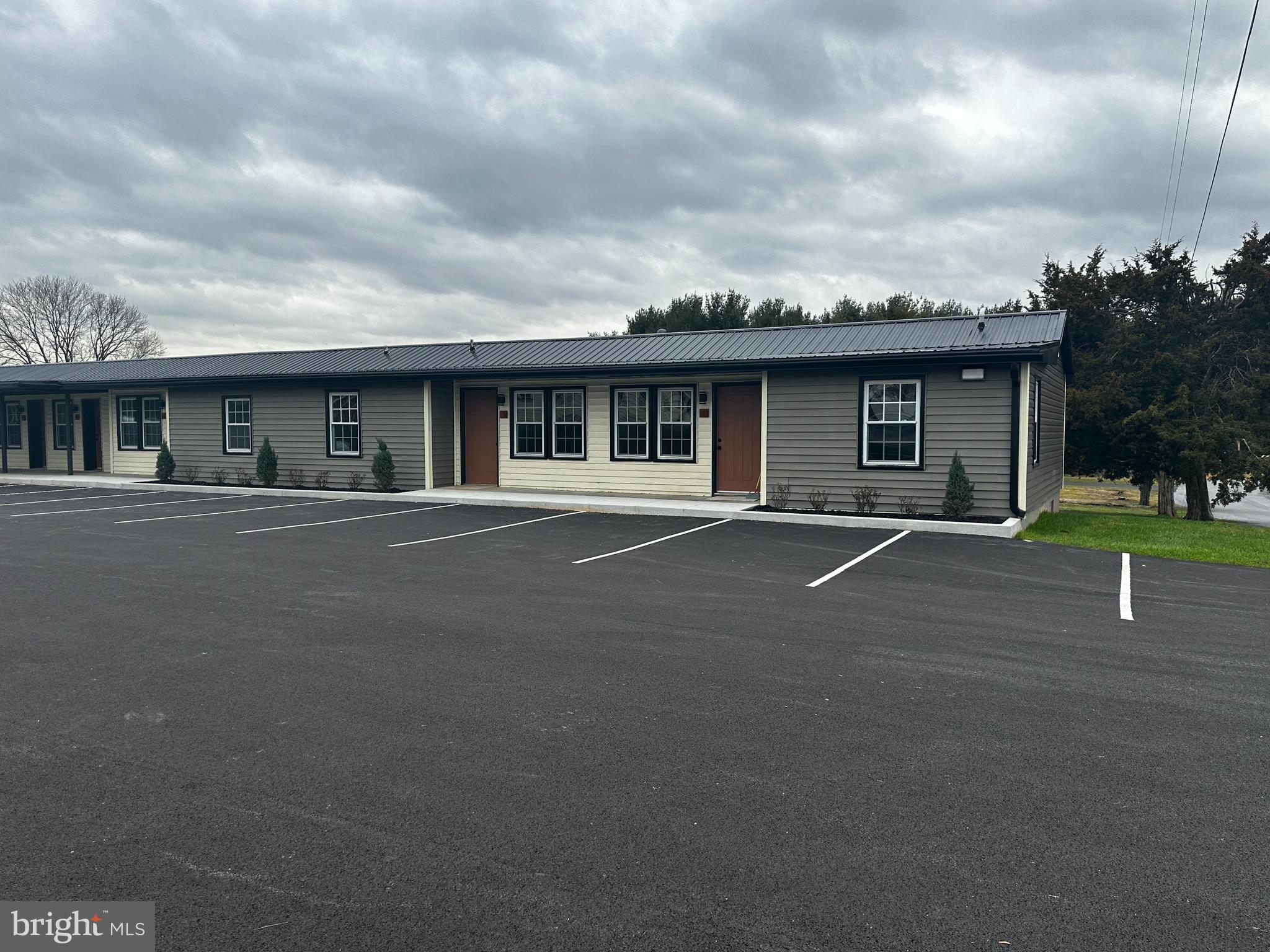 Real estate listing preview #8