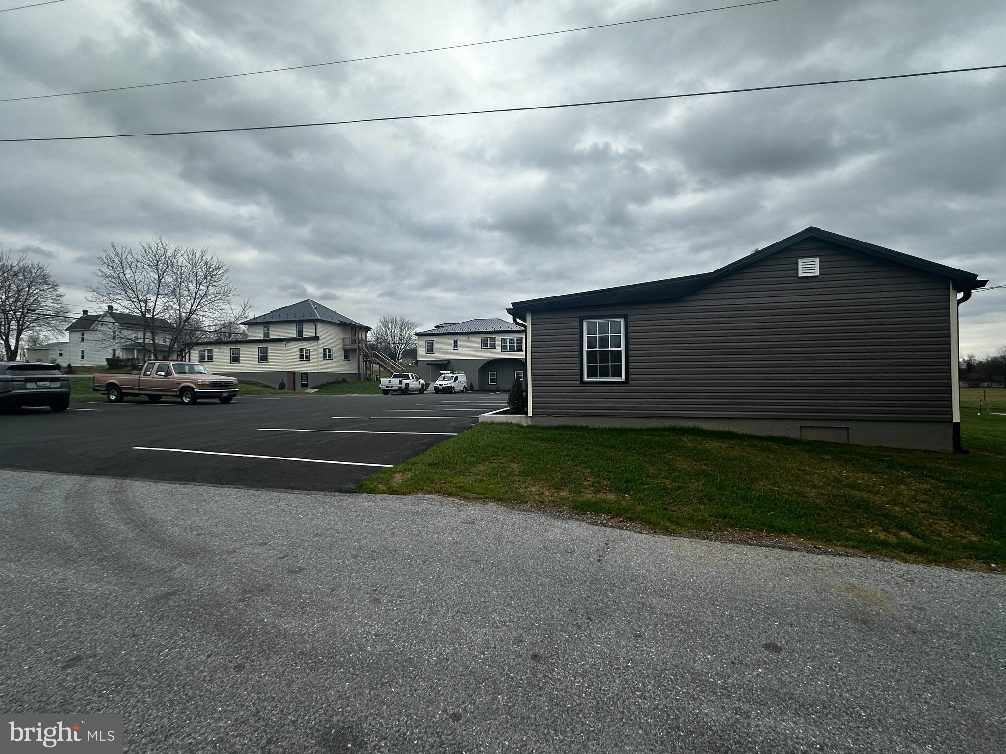 Real estate listing preview #13