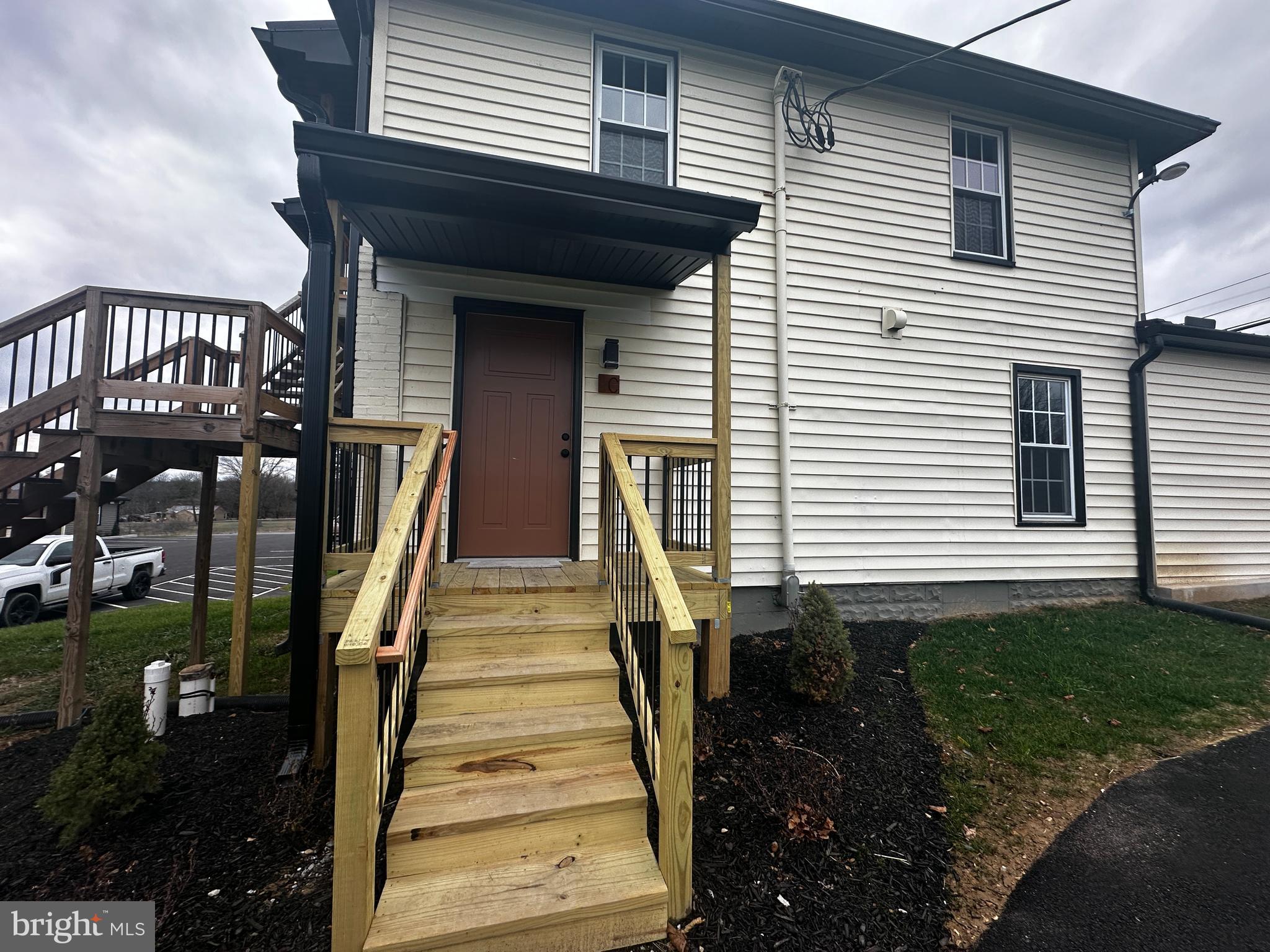 Real estate listing preview #26