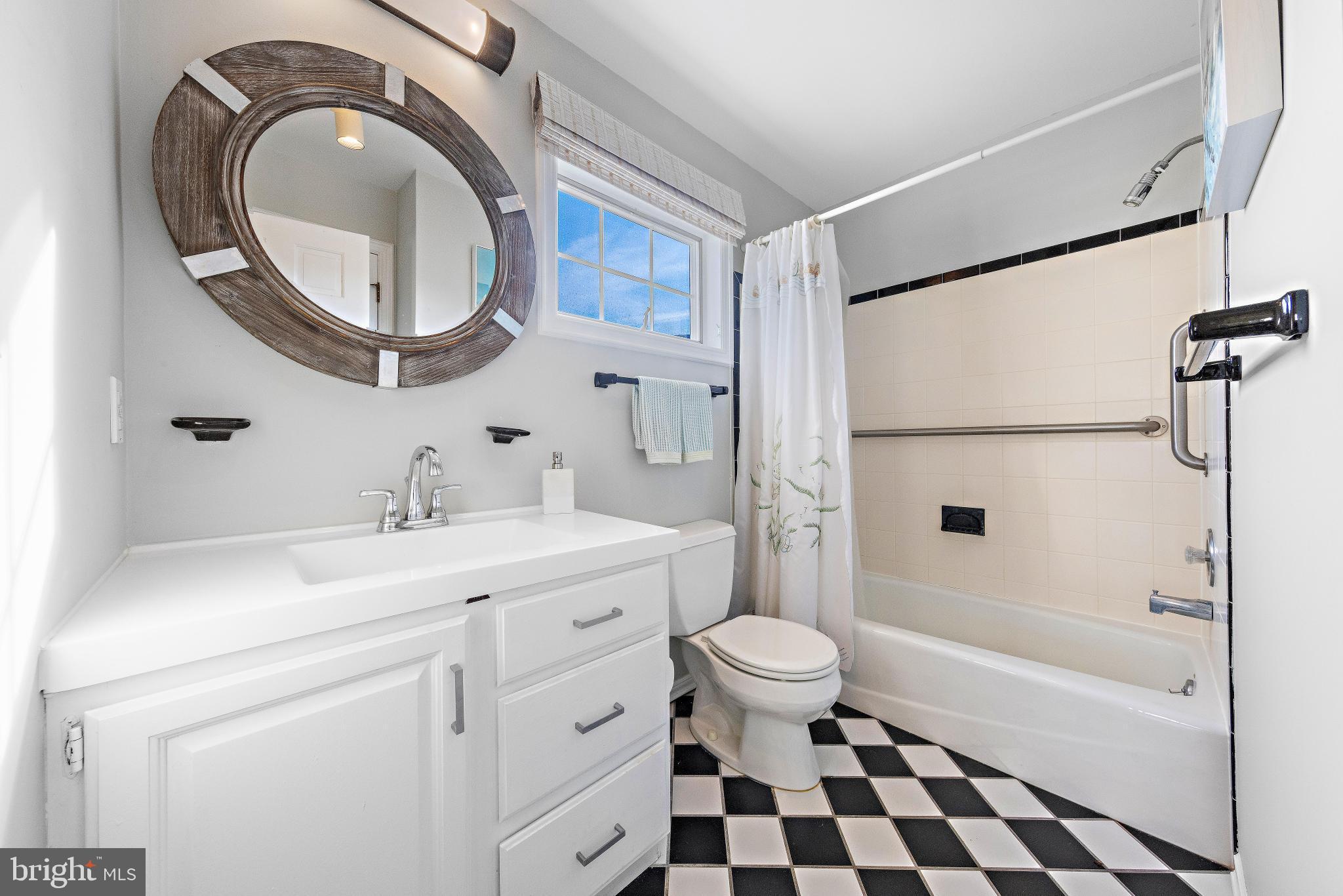 Real estate listing preview #14