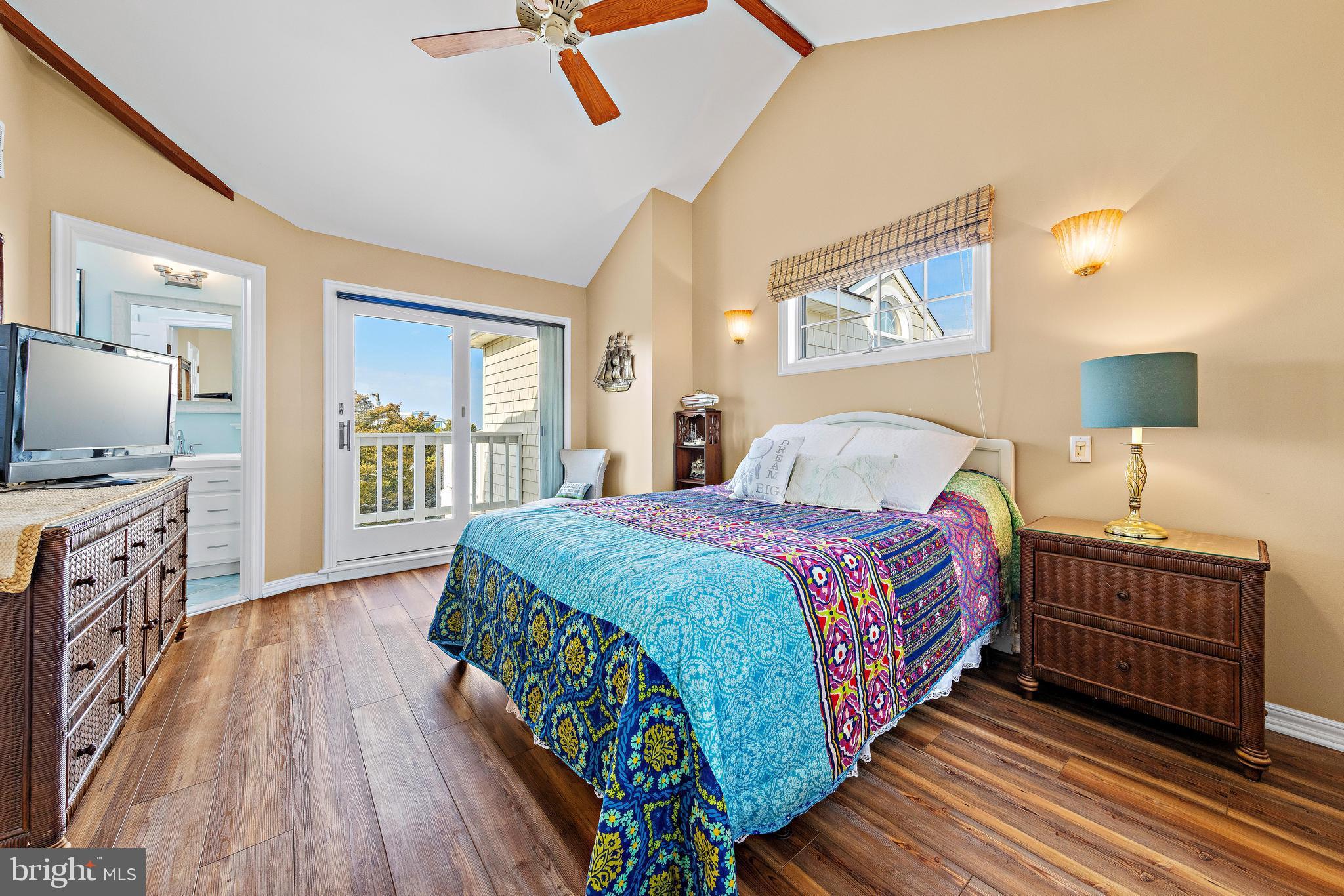 Real estate listing preview #9