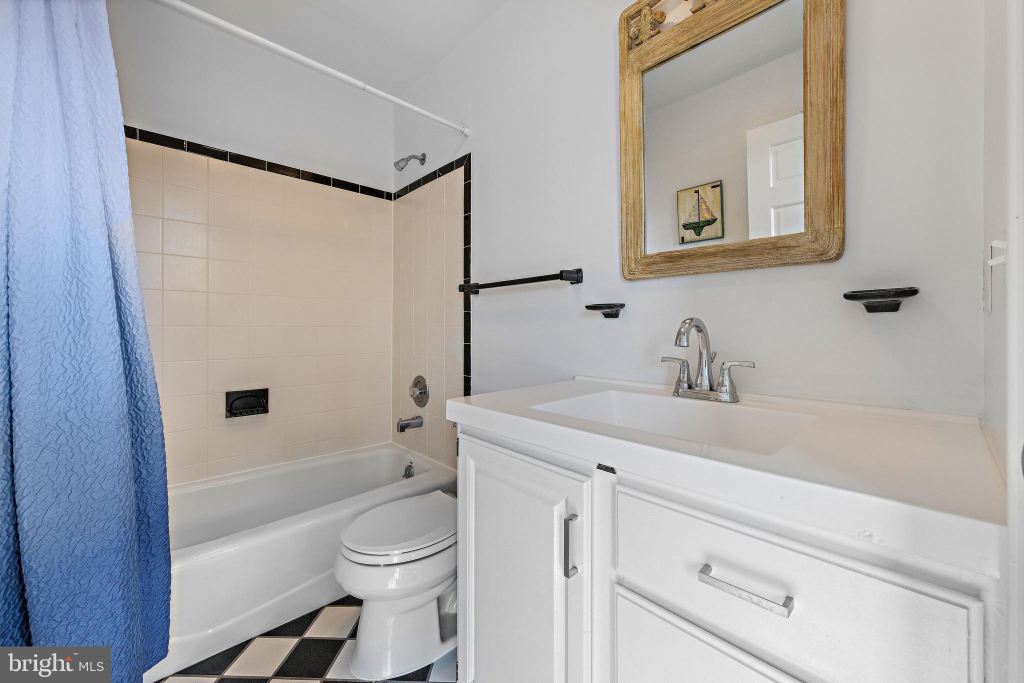 Real estate listing preview #16