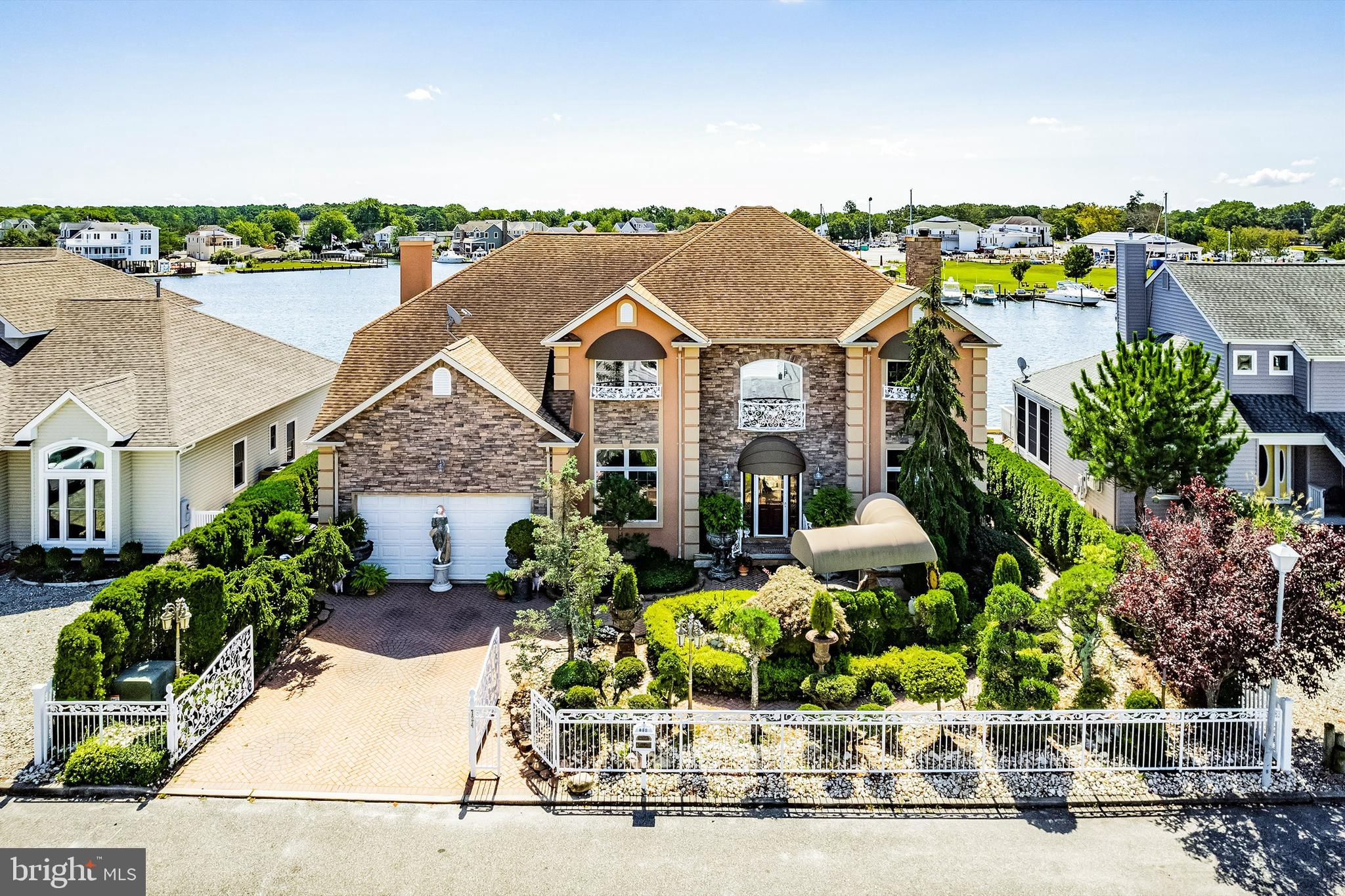 Real estate listing preview #3