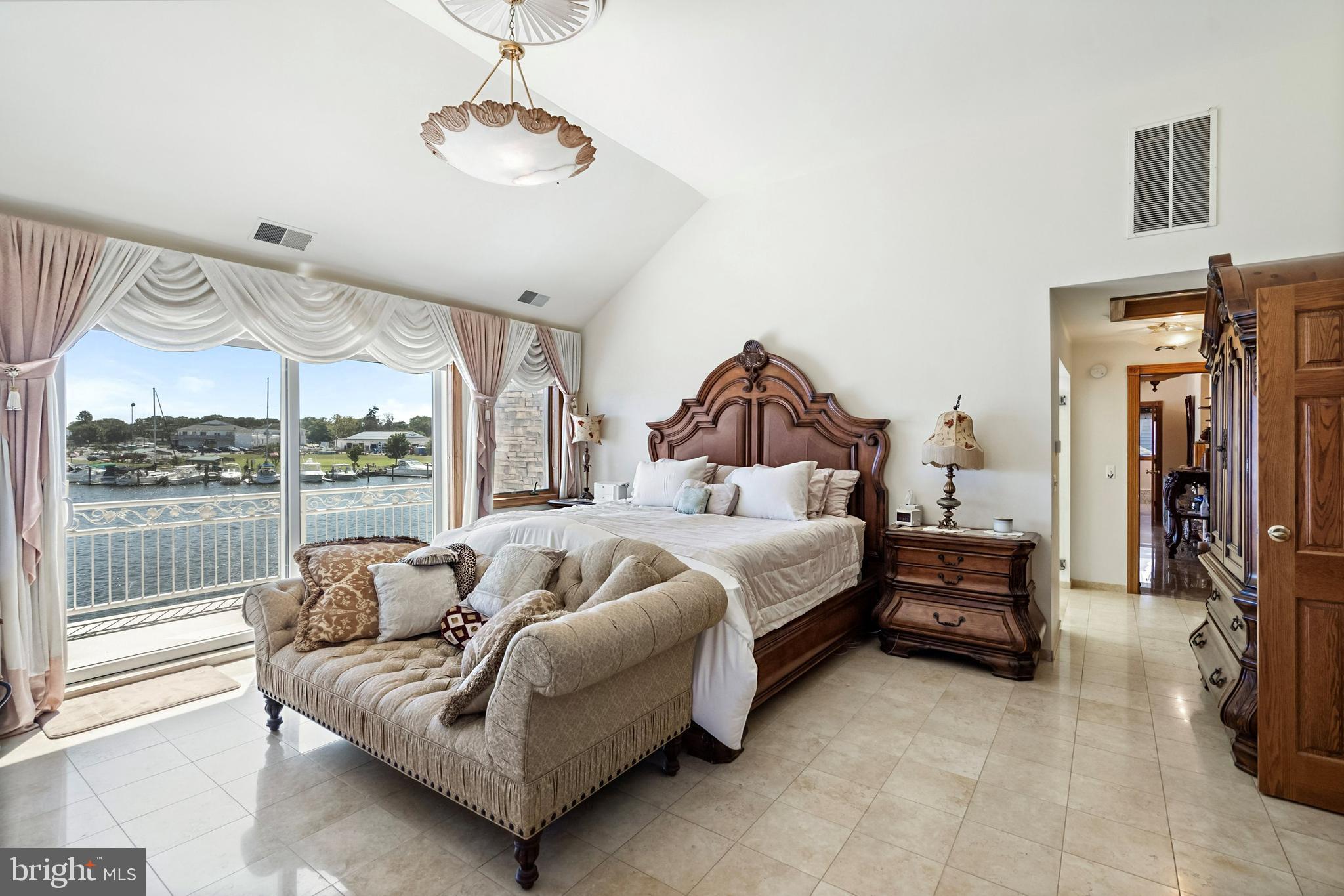 Real estate listing preview #35