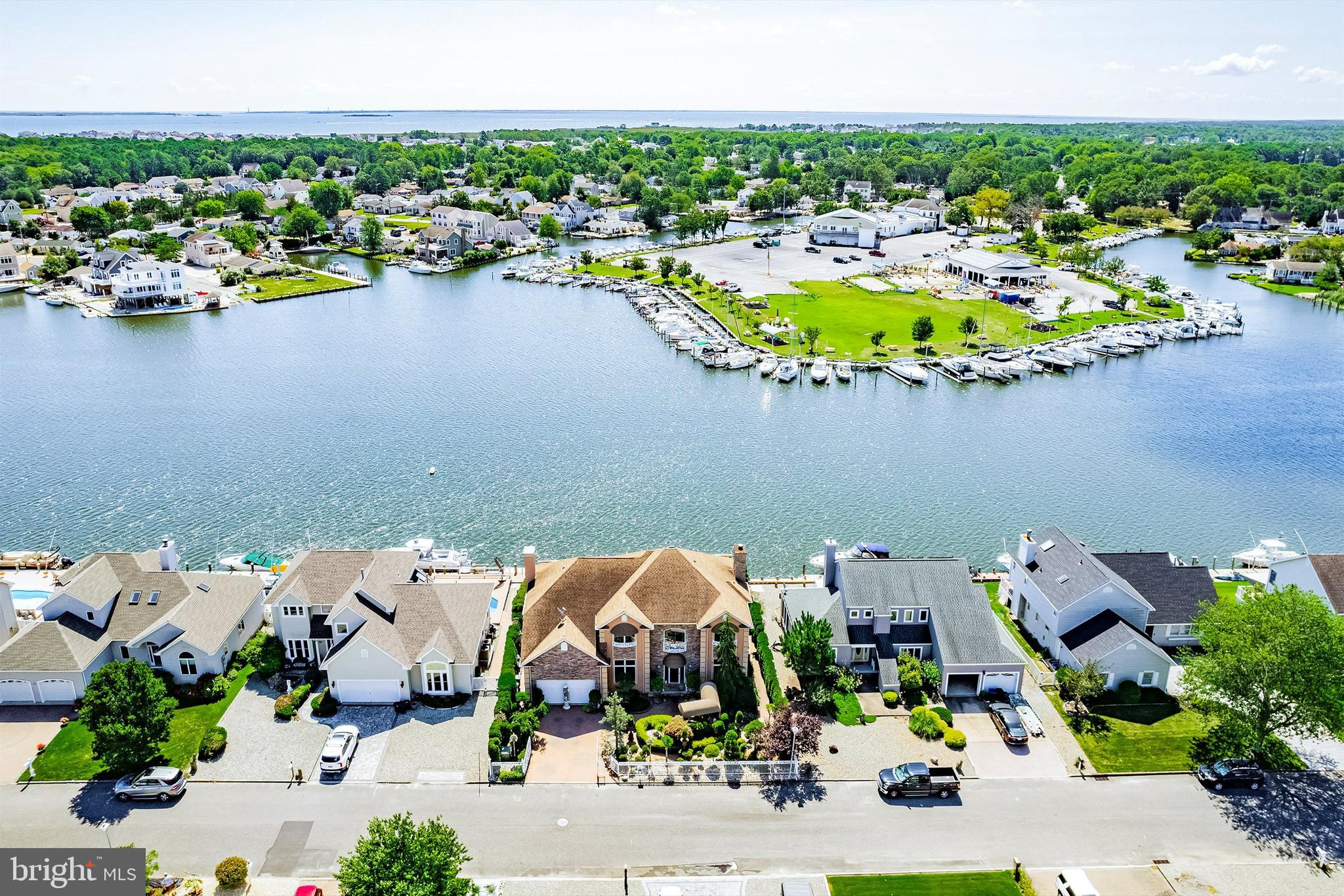 Real estate listing preview #2