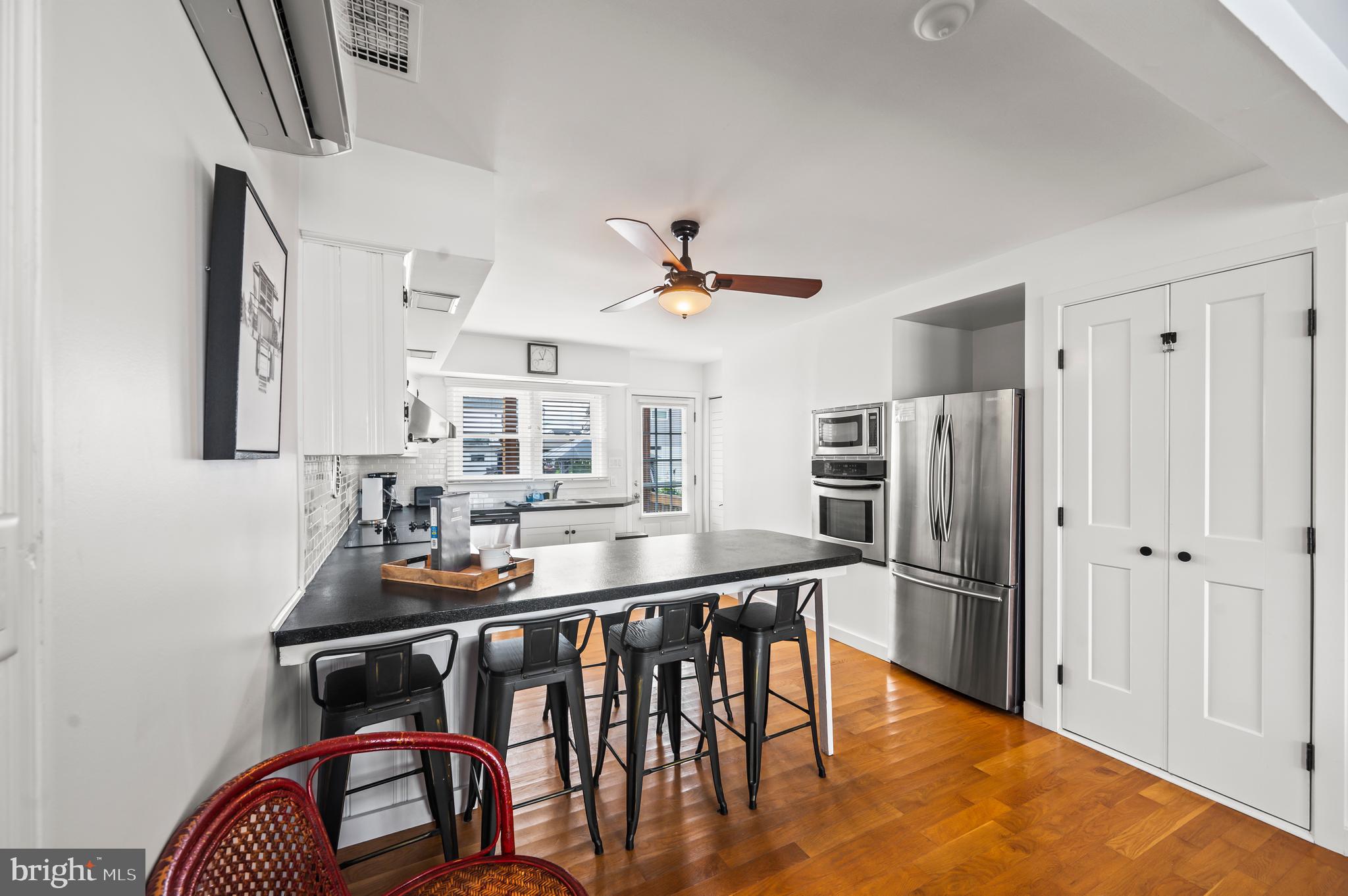 Real estate listing preview #6