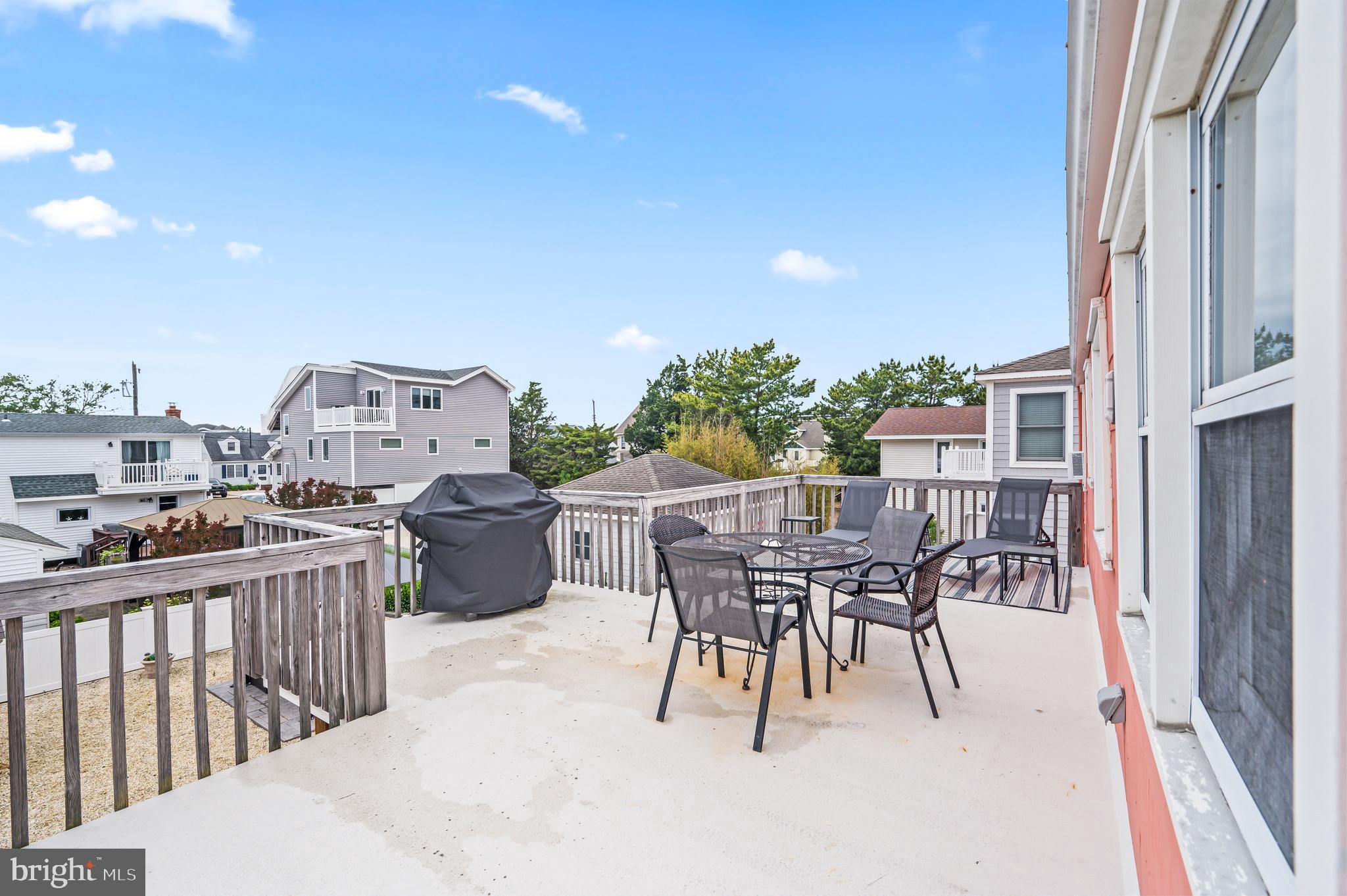 Real estate listing preview #24