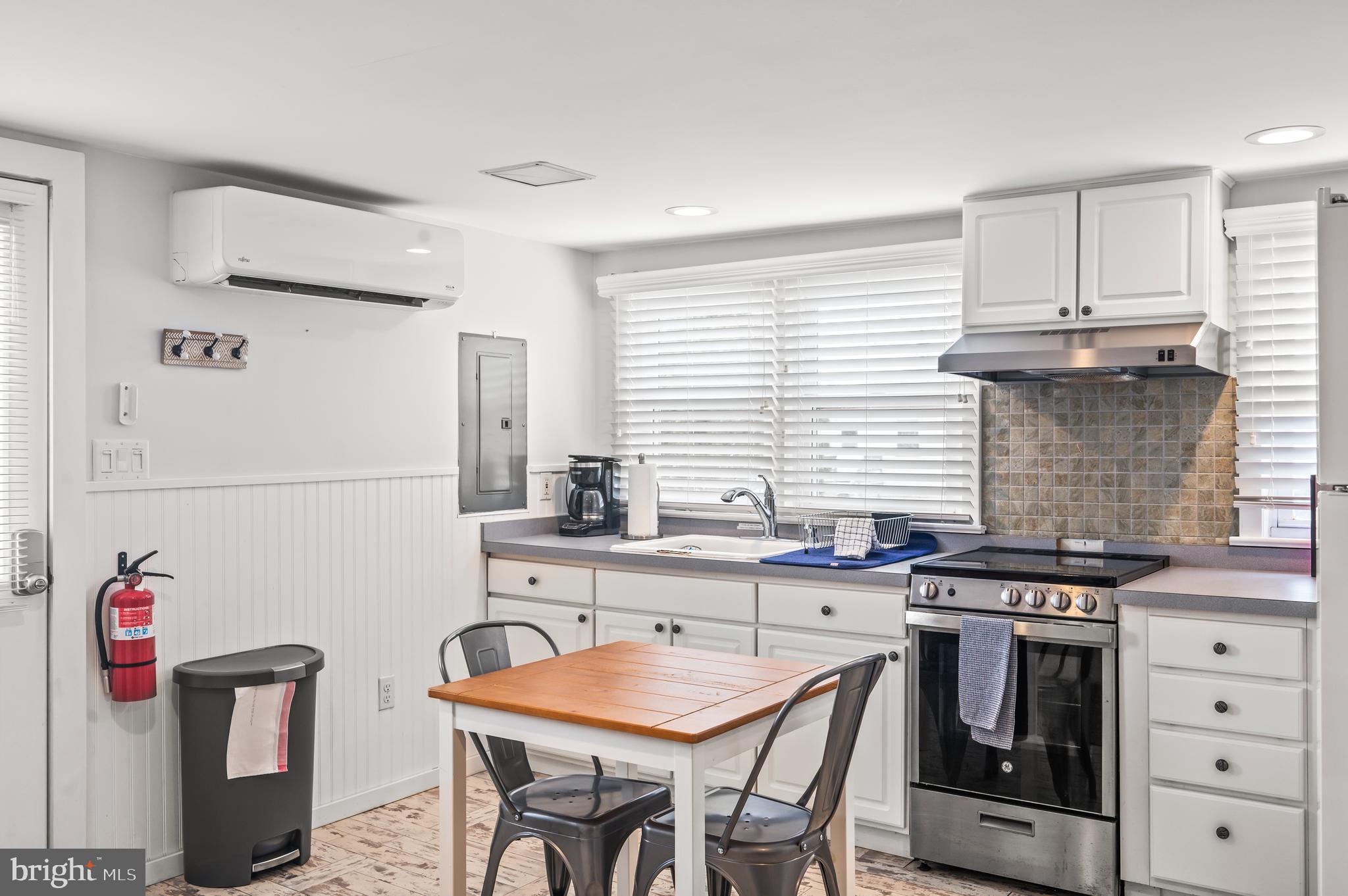 Real estate listing preview #23