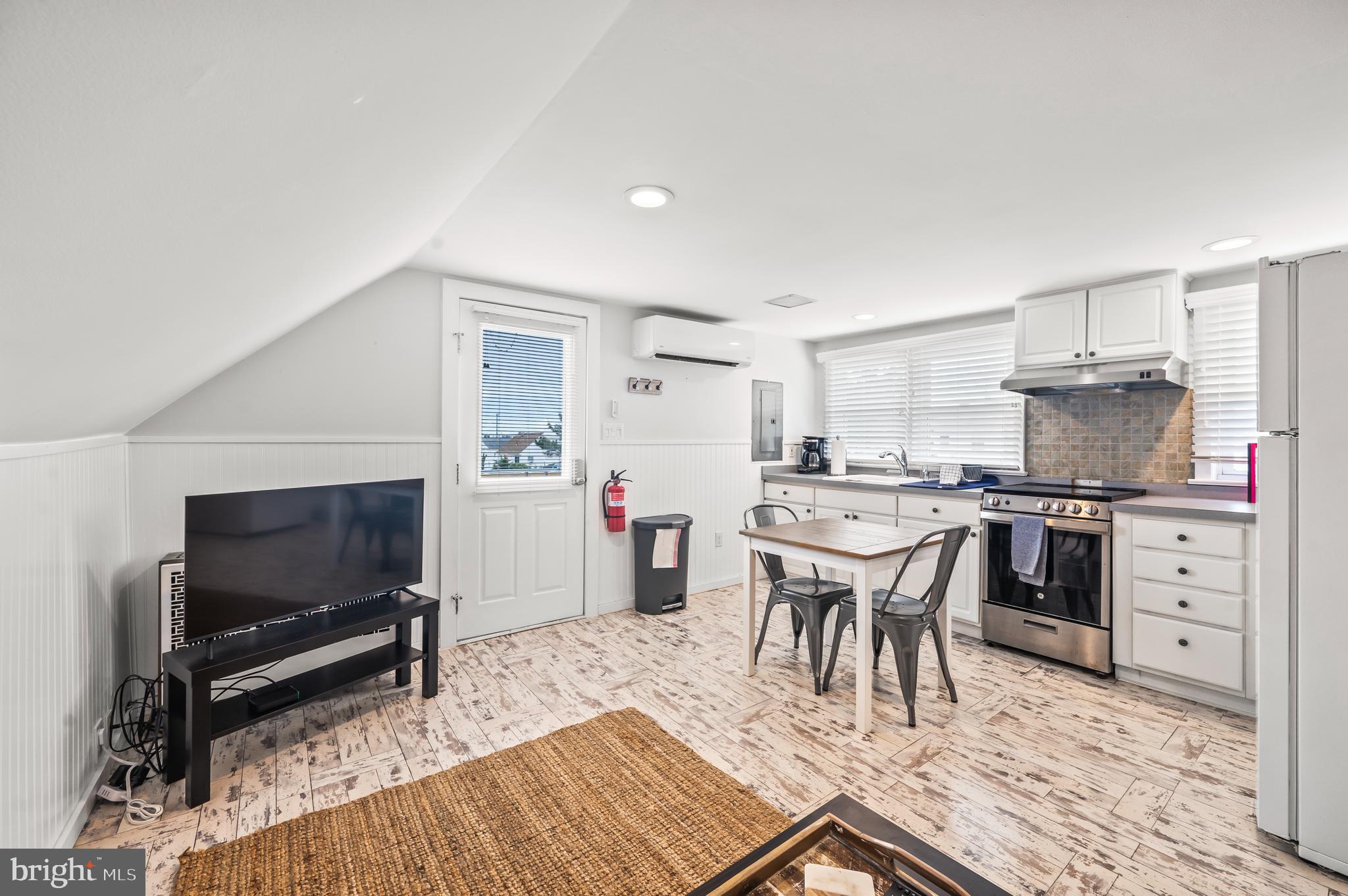 Real estate listing preview #29