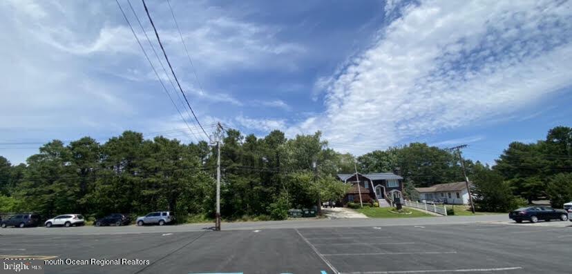 Real estate listing preview #4