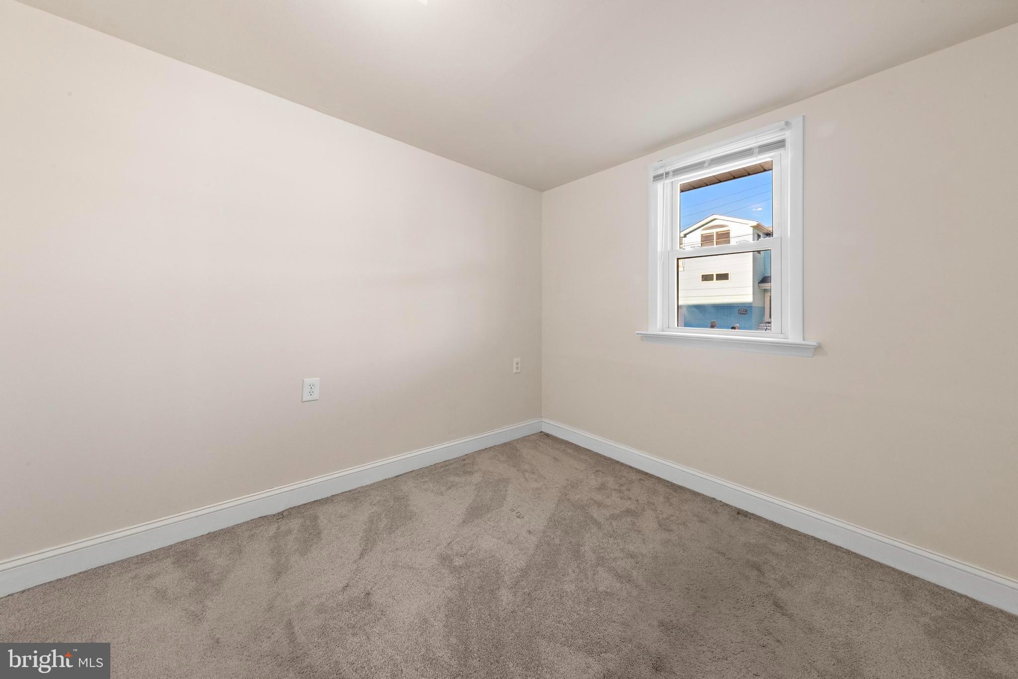 Real estate listing preview #18