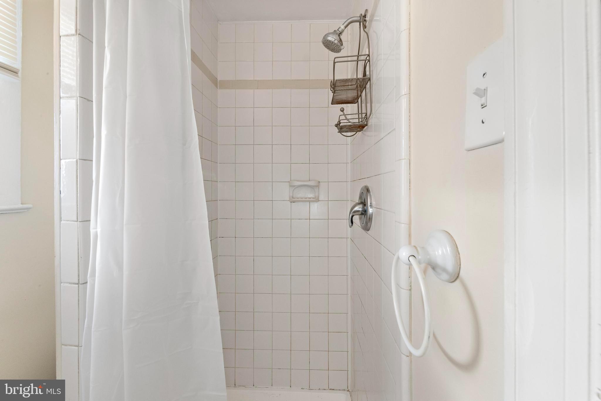 Real estate listing preview #16