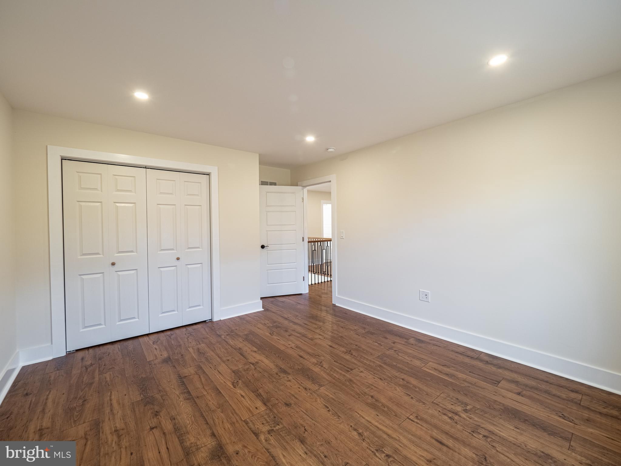 Real estate listing preview #32