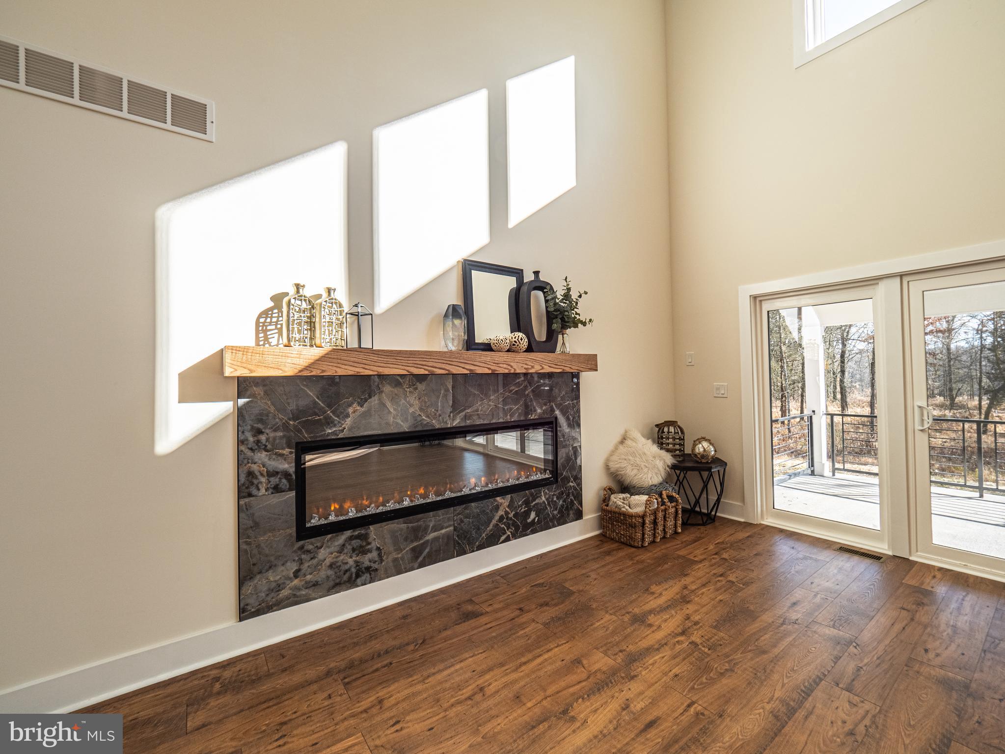 Real estate listing preview #11