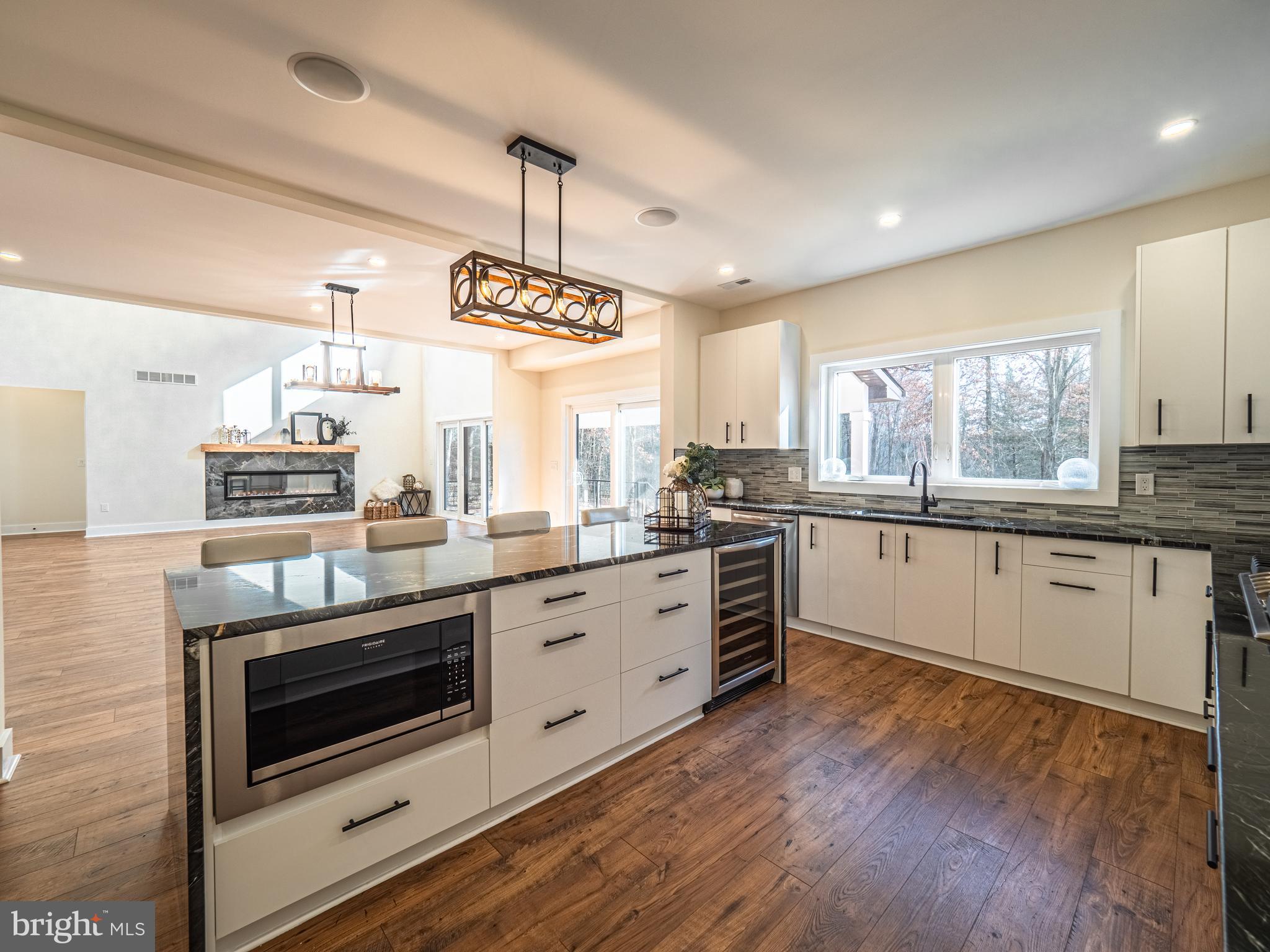 Real estate listing preview #17