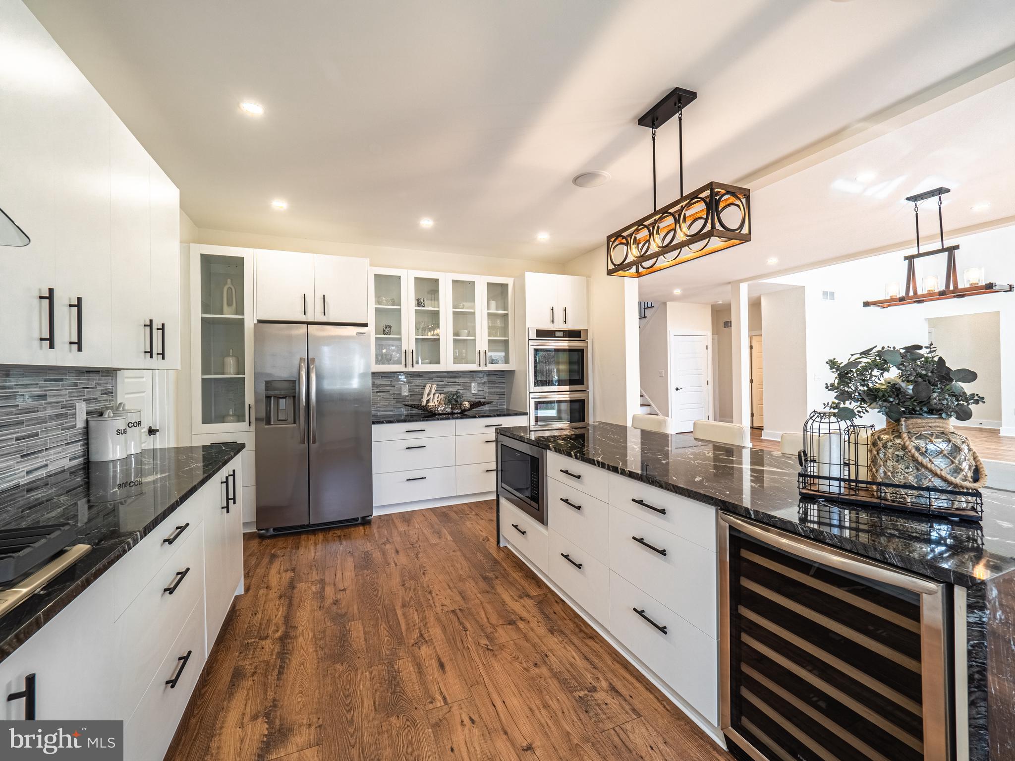 Real estate listing preview #18