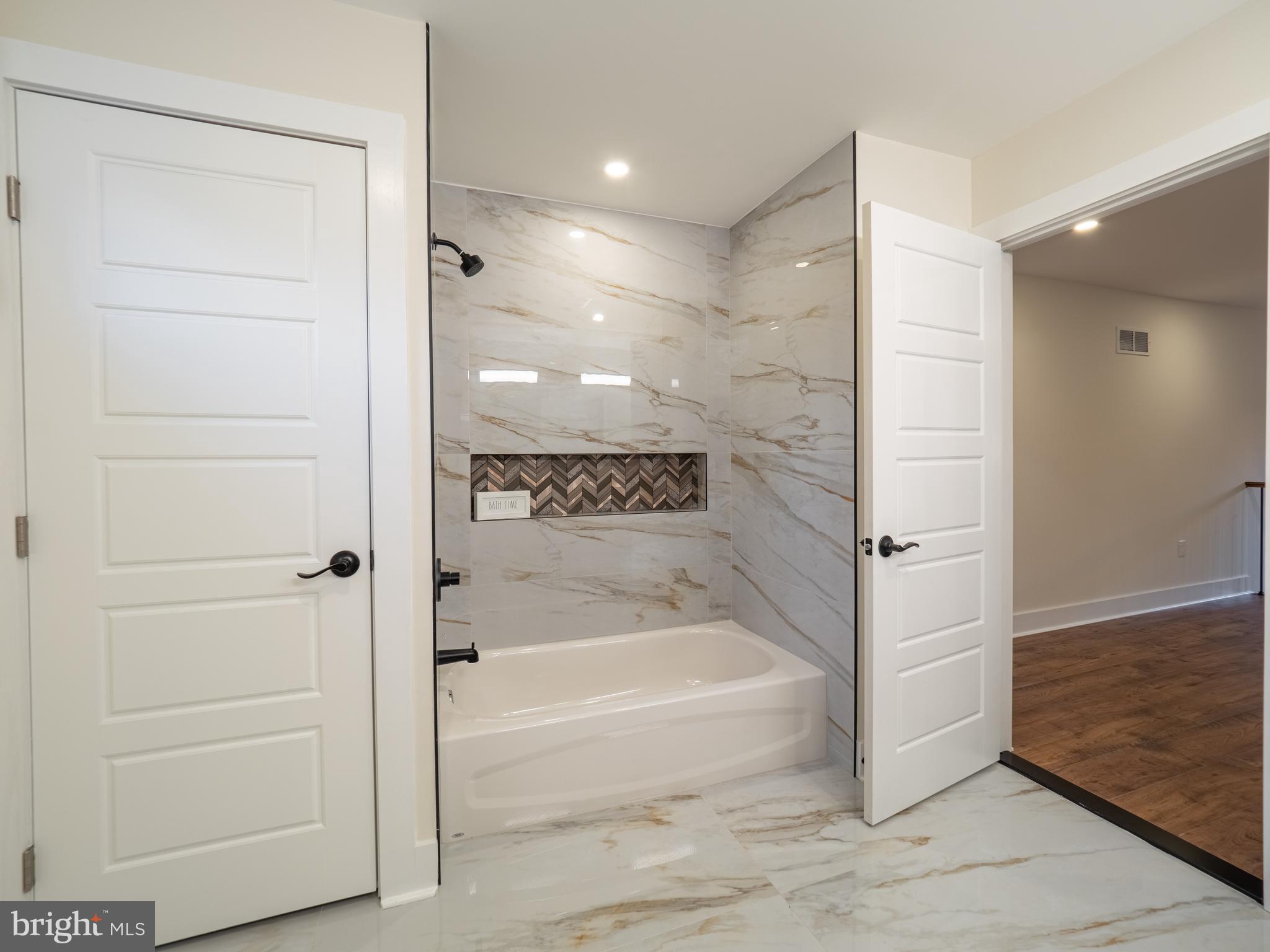 Real estate listing preview #35