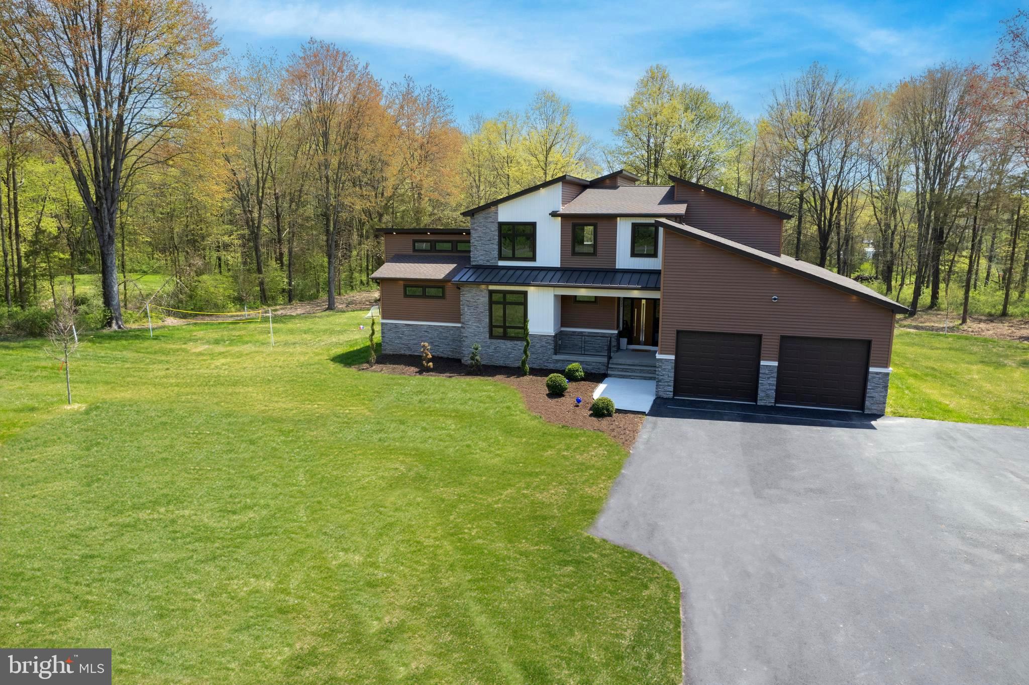 Real estate listing preview #1