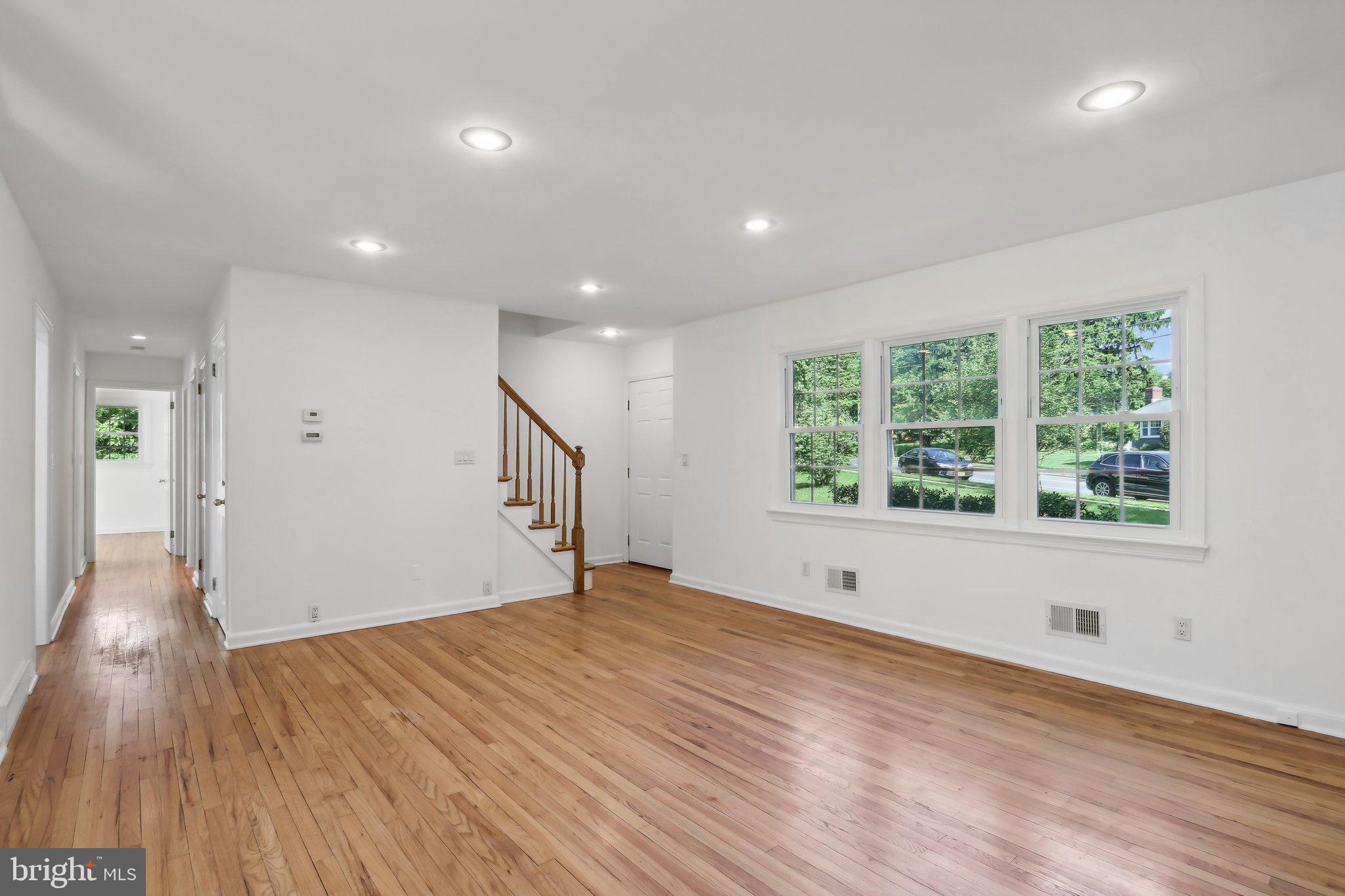 Real estate listing preview #3