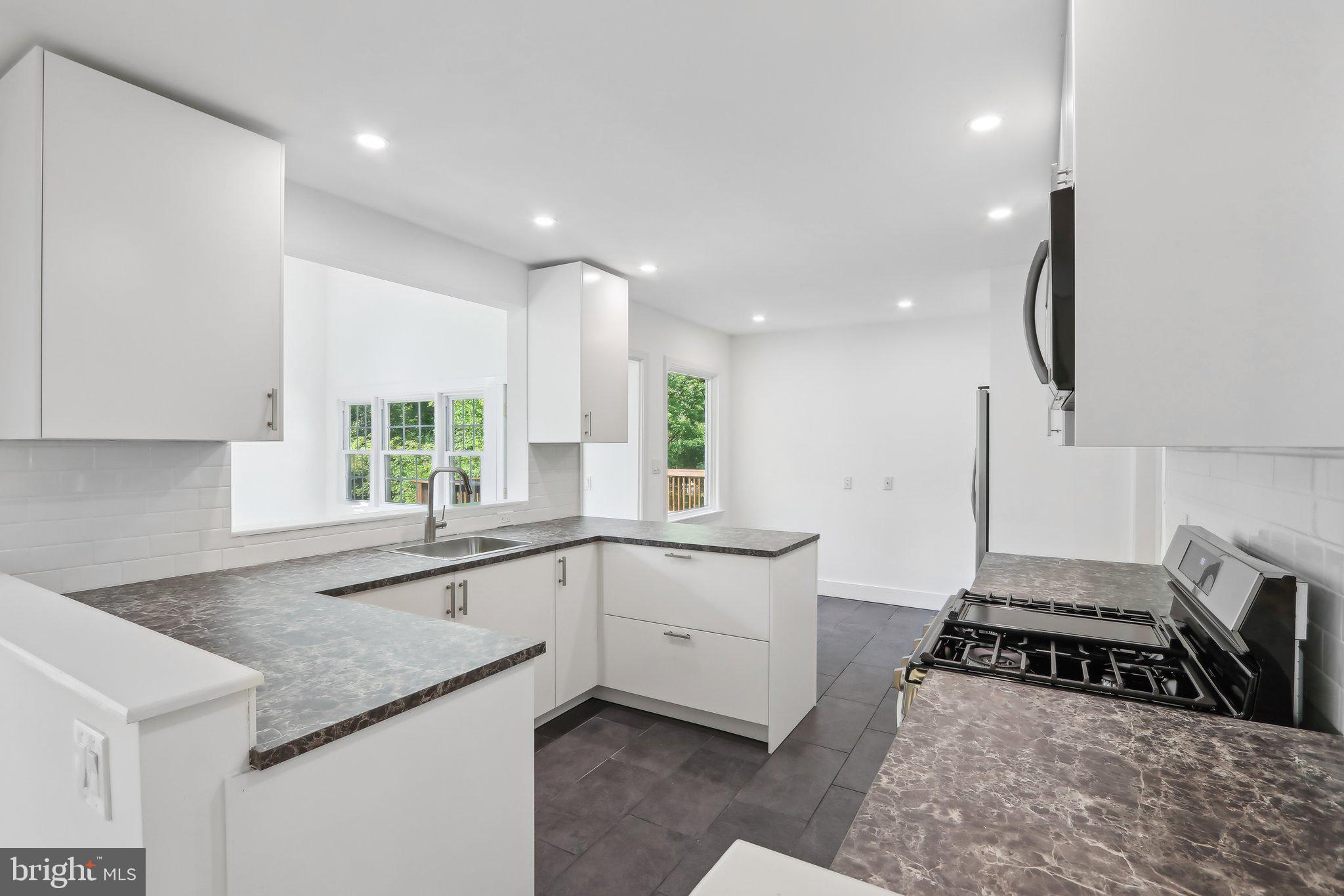 Real estate listing preview #7