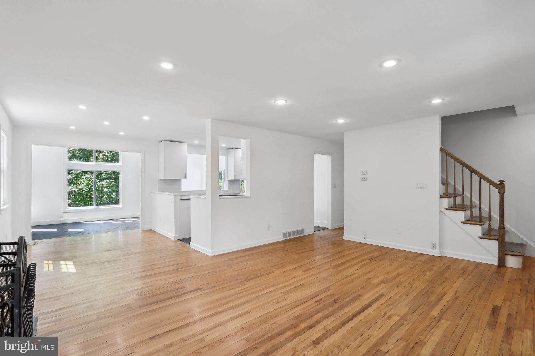 Real estate listing preview #5