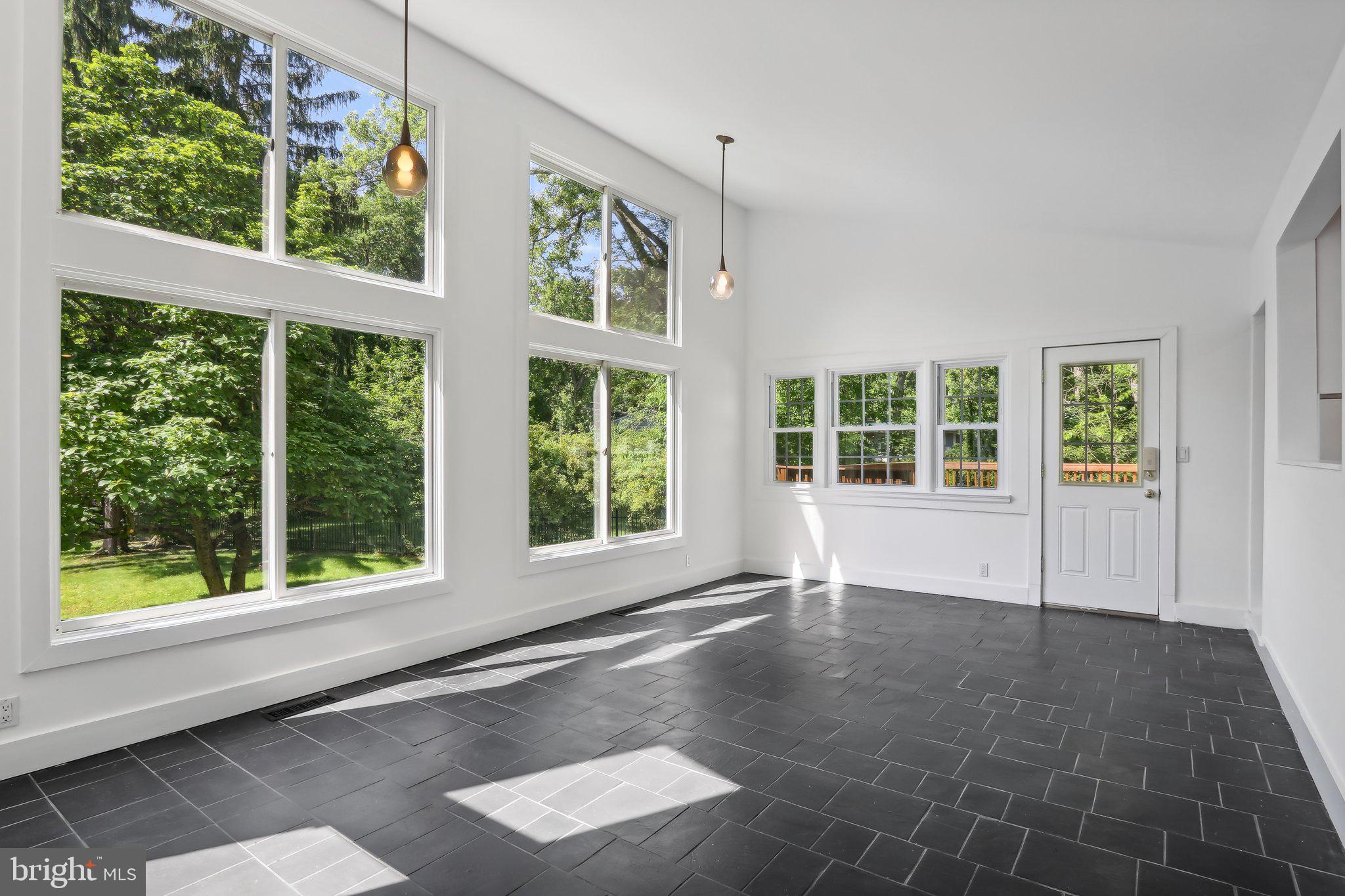 Real estate listing preview #13