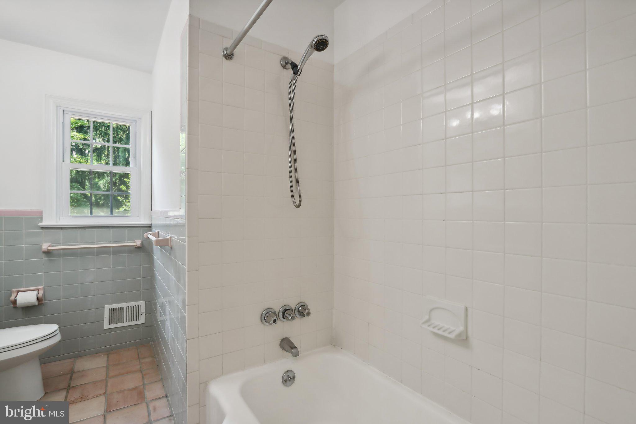 Real estate listing preview #18