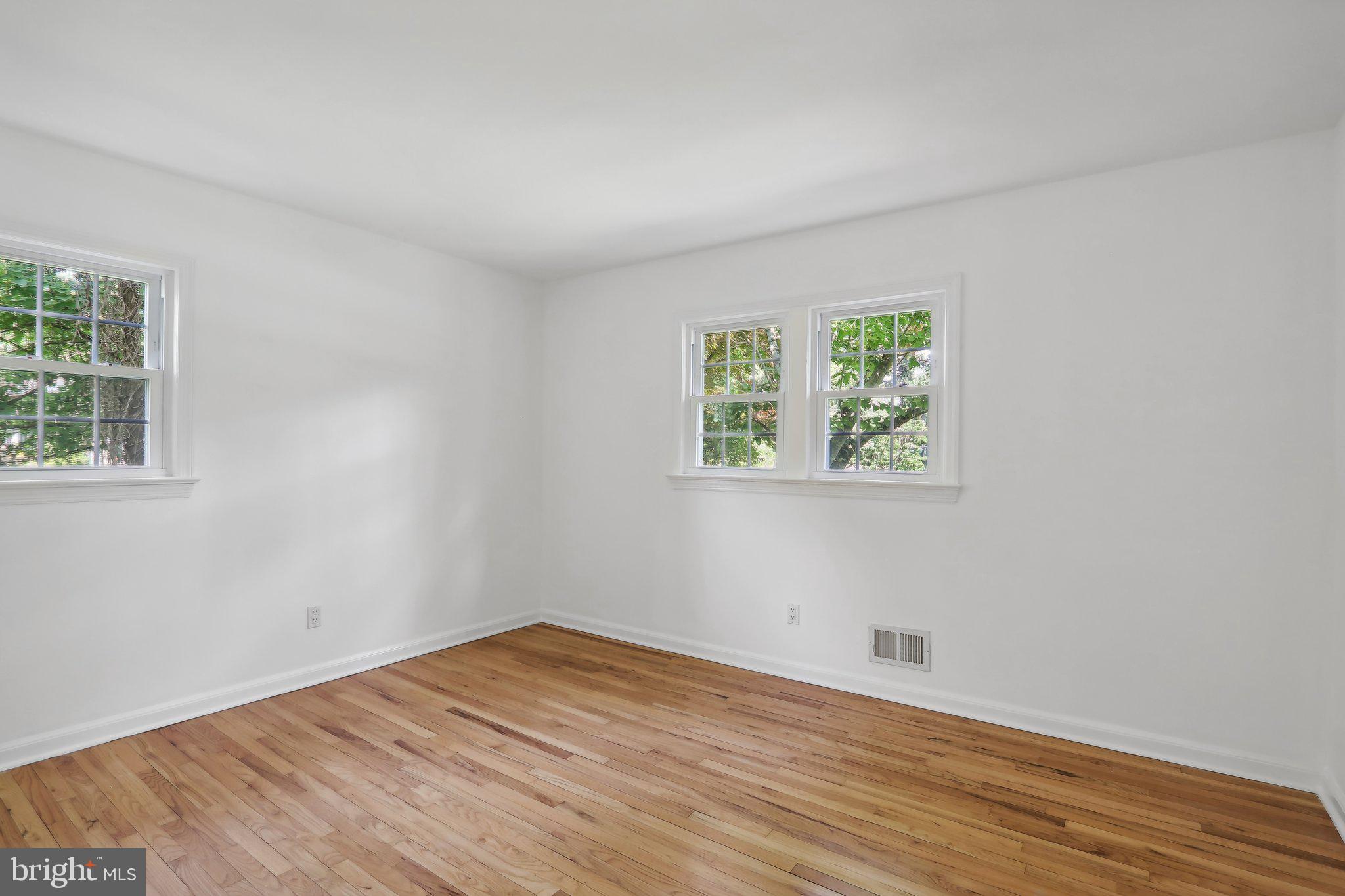 Real estate listing preview #19