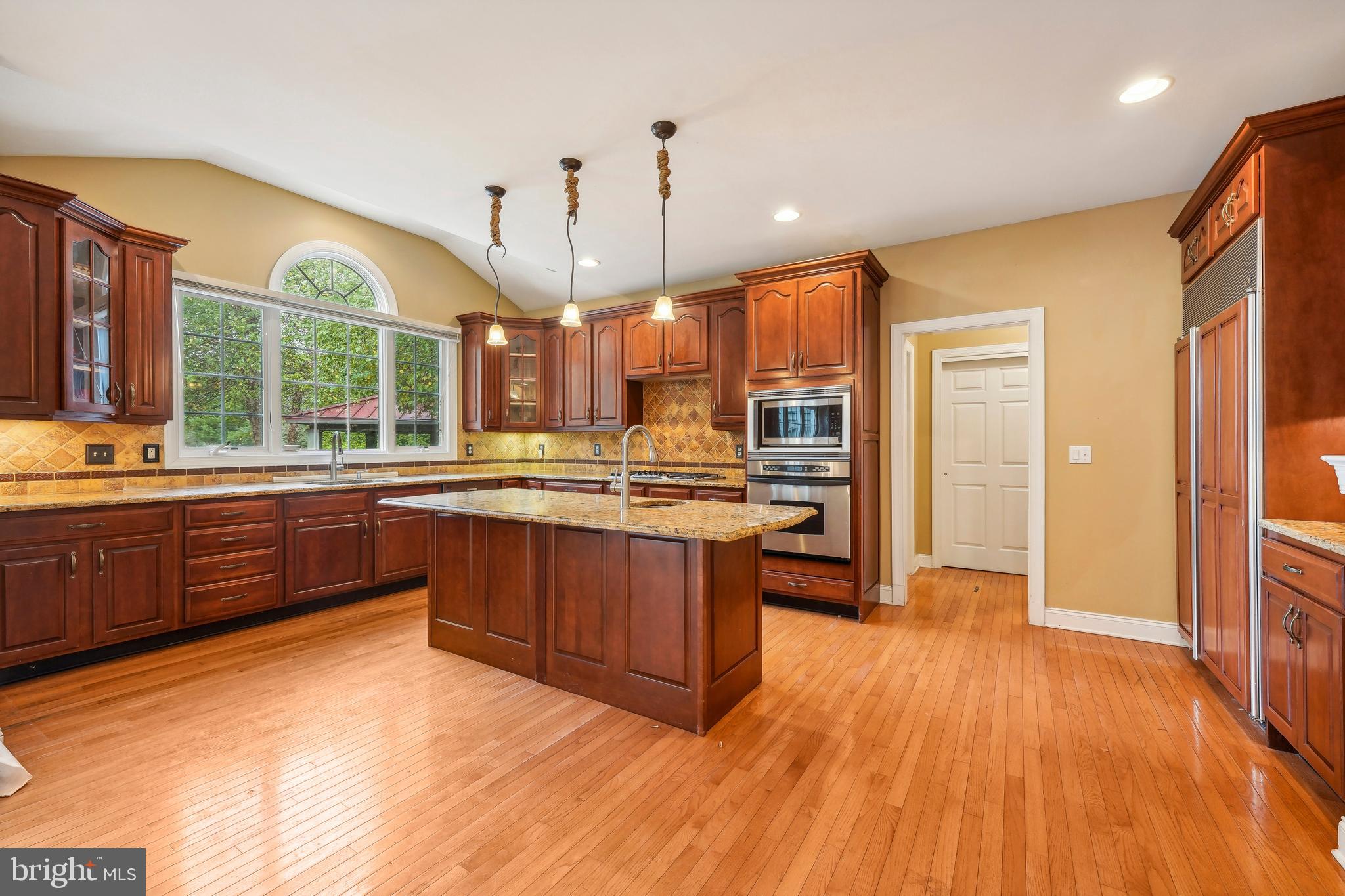 Real estate listing preview #11