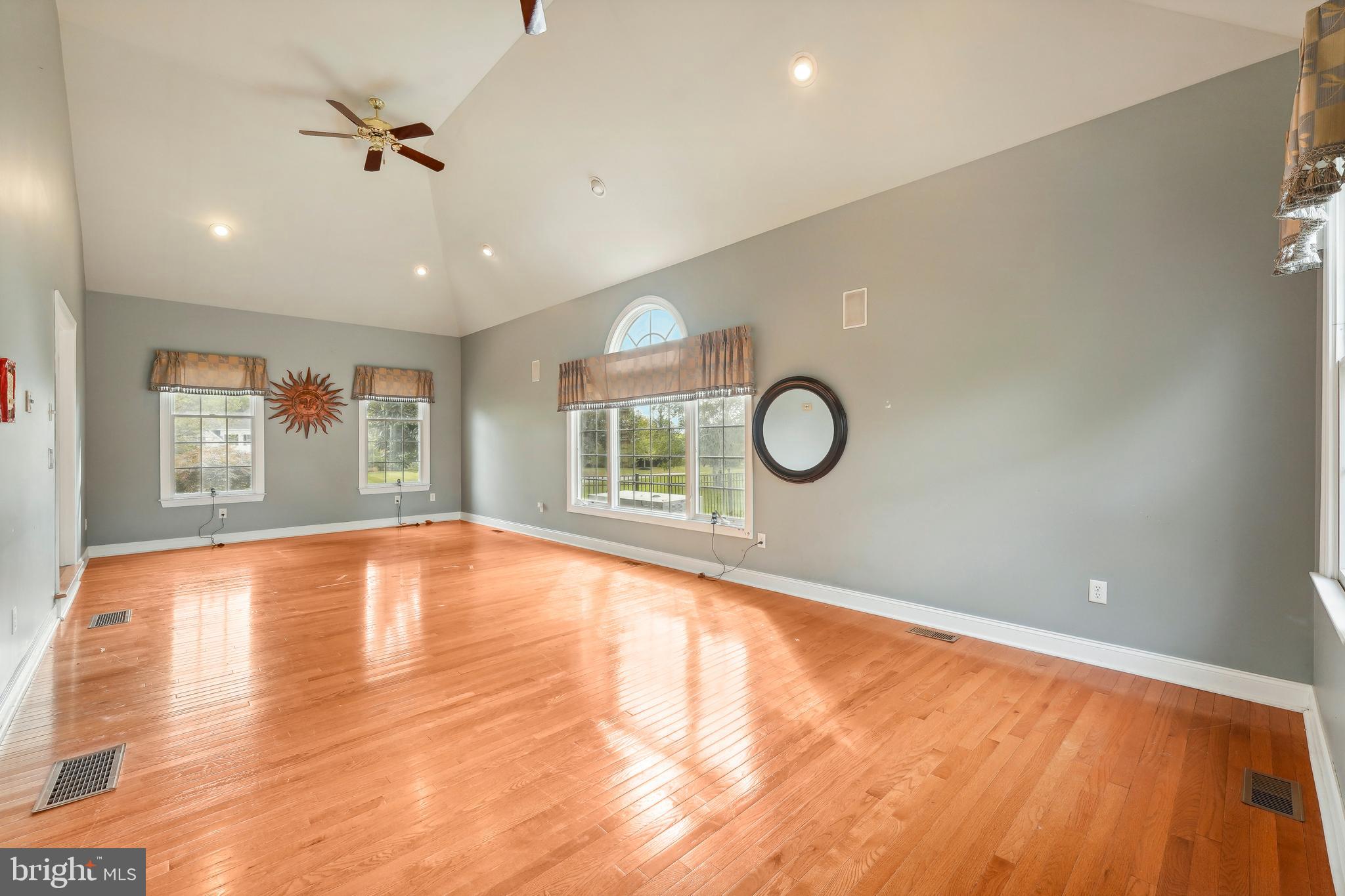 Real estate listing preview #25