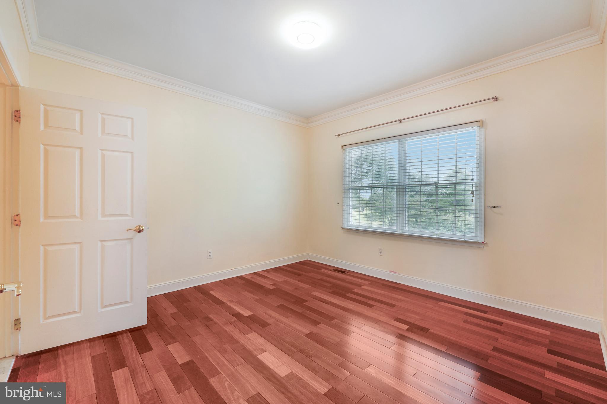 Real estate listing preview #42