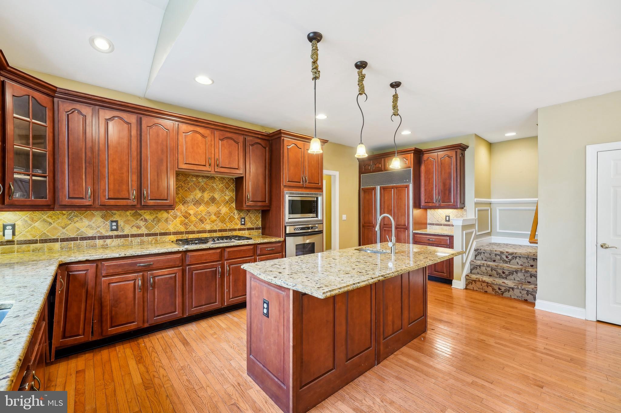 Real estate listing preview #13