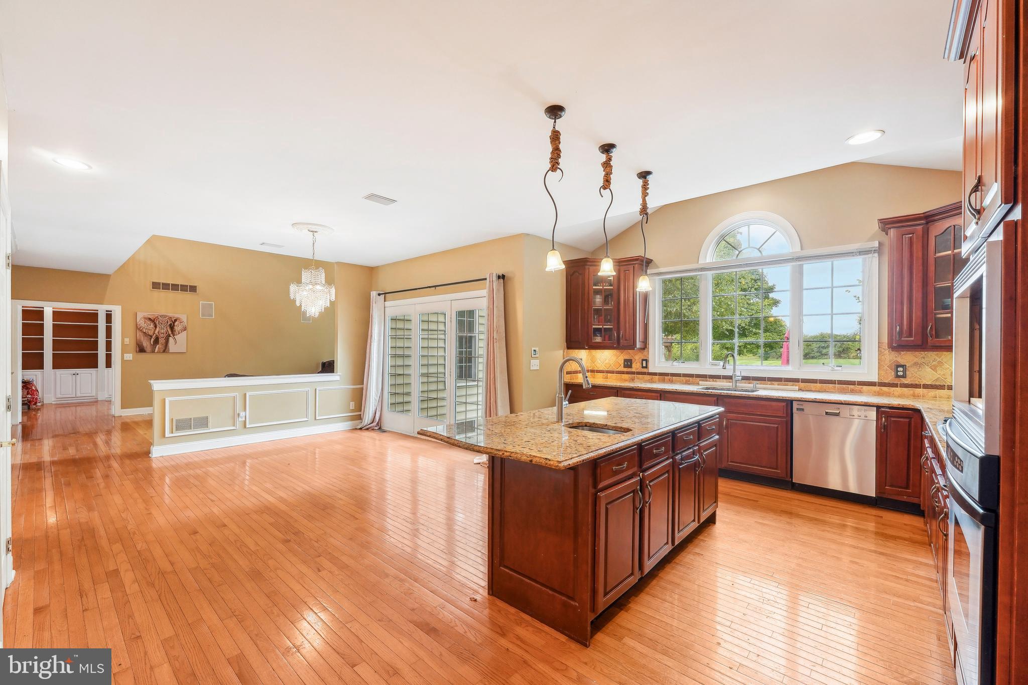 Real estate listing preview #15