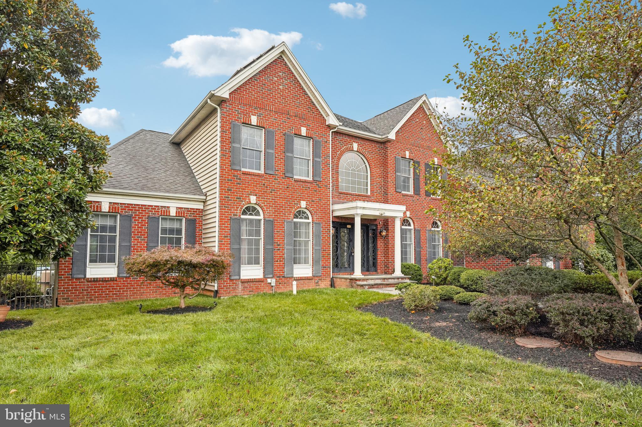 Real estate listing preview #2