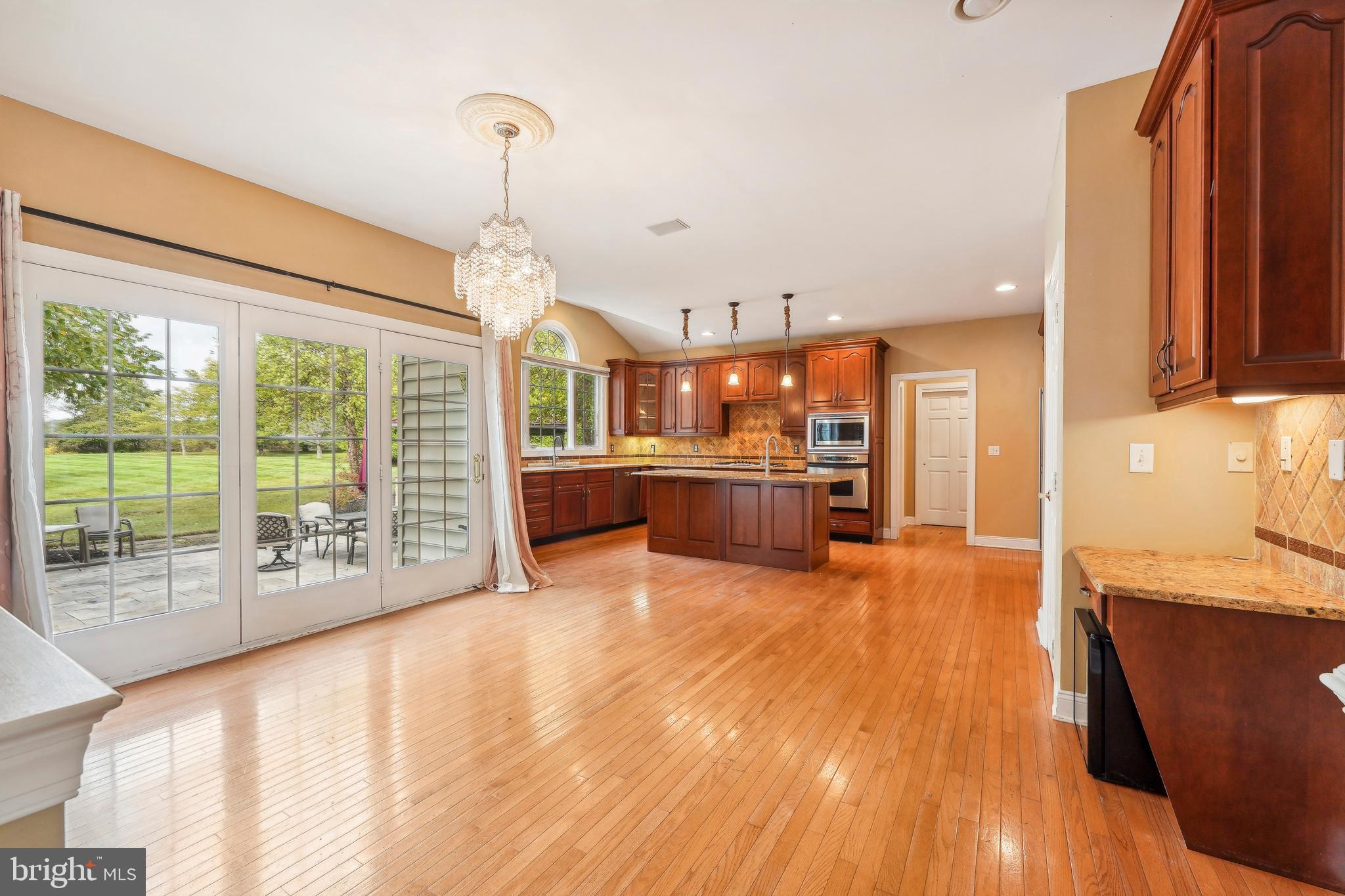 Real estate listing preview #16