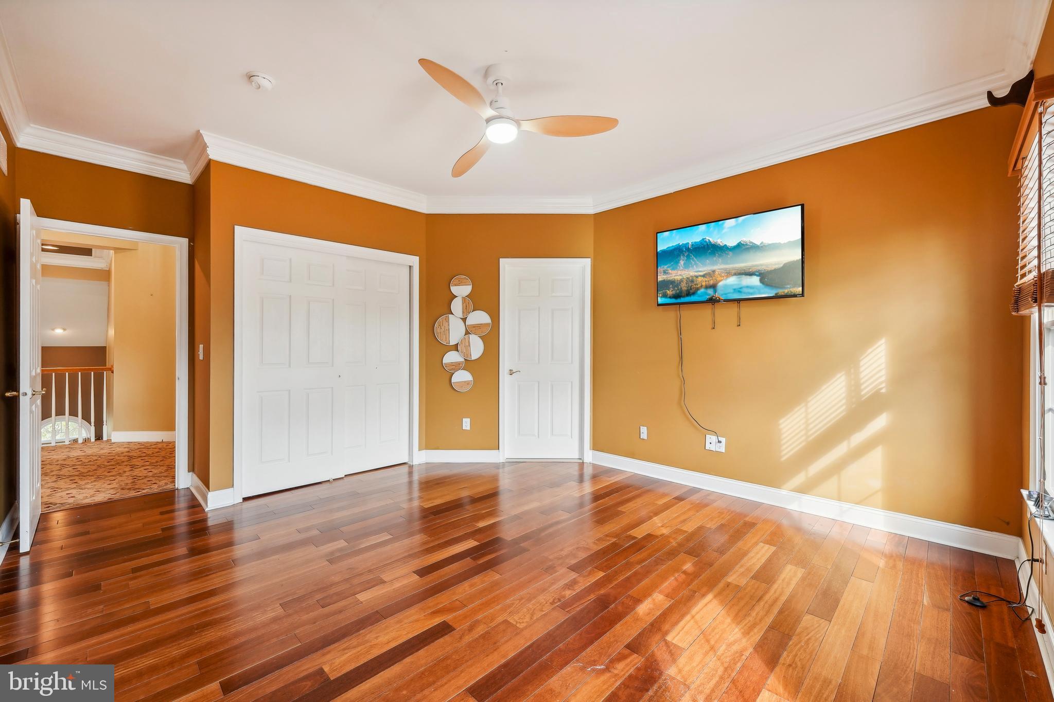 Real estate listing preview #32