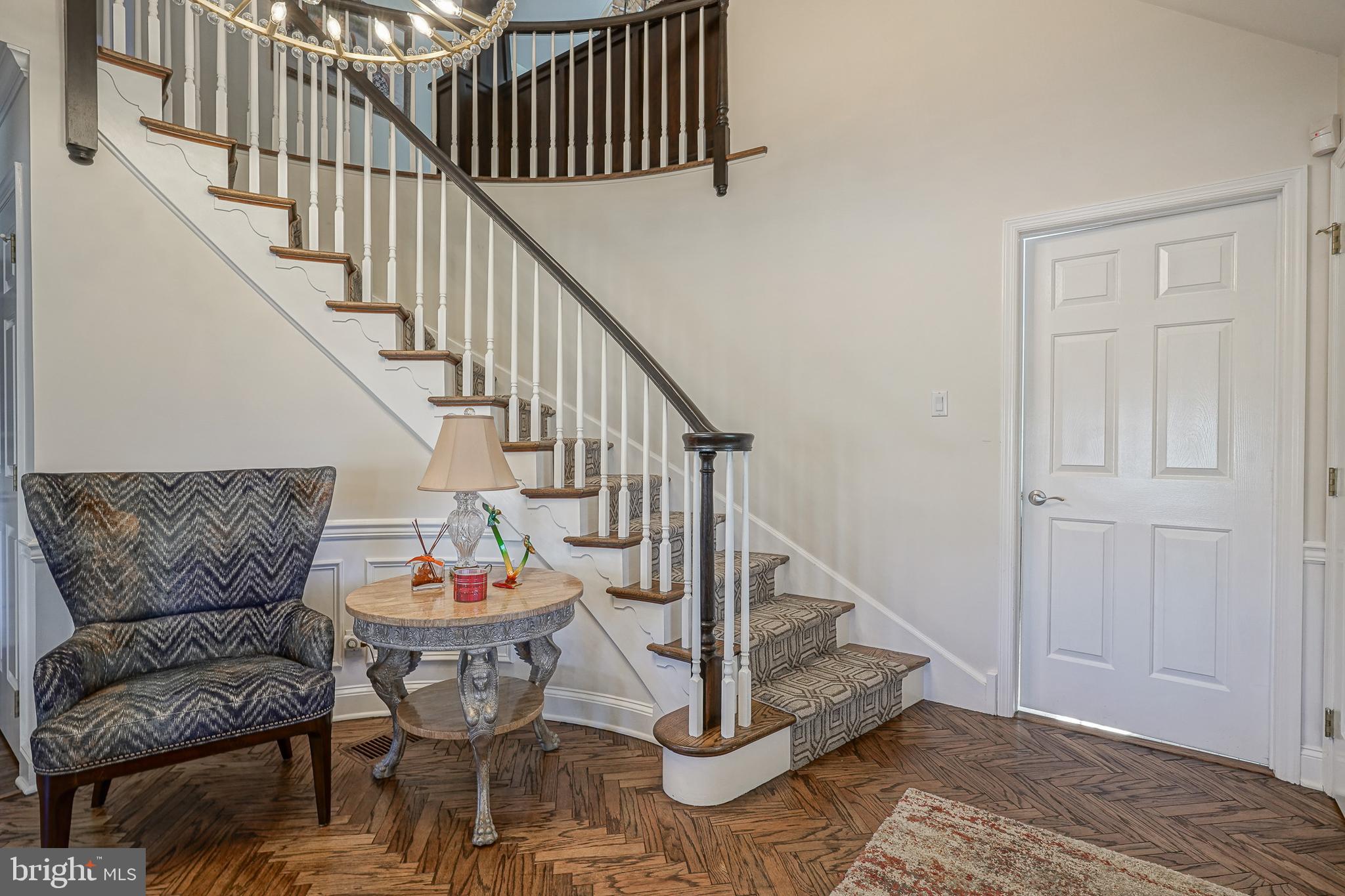 Real estate listing preview #4