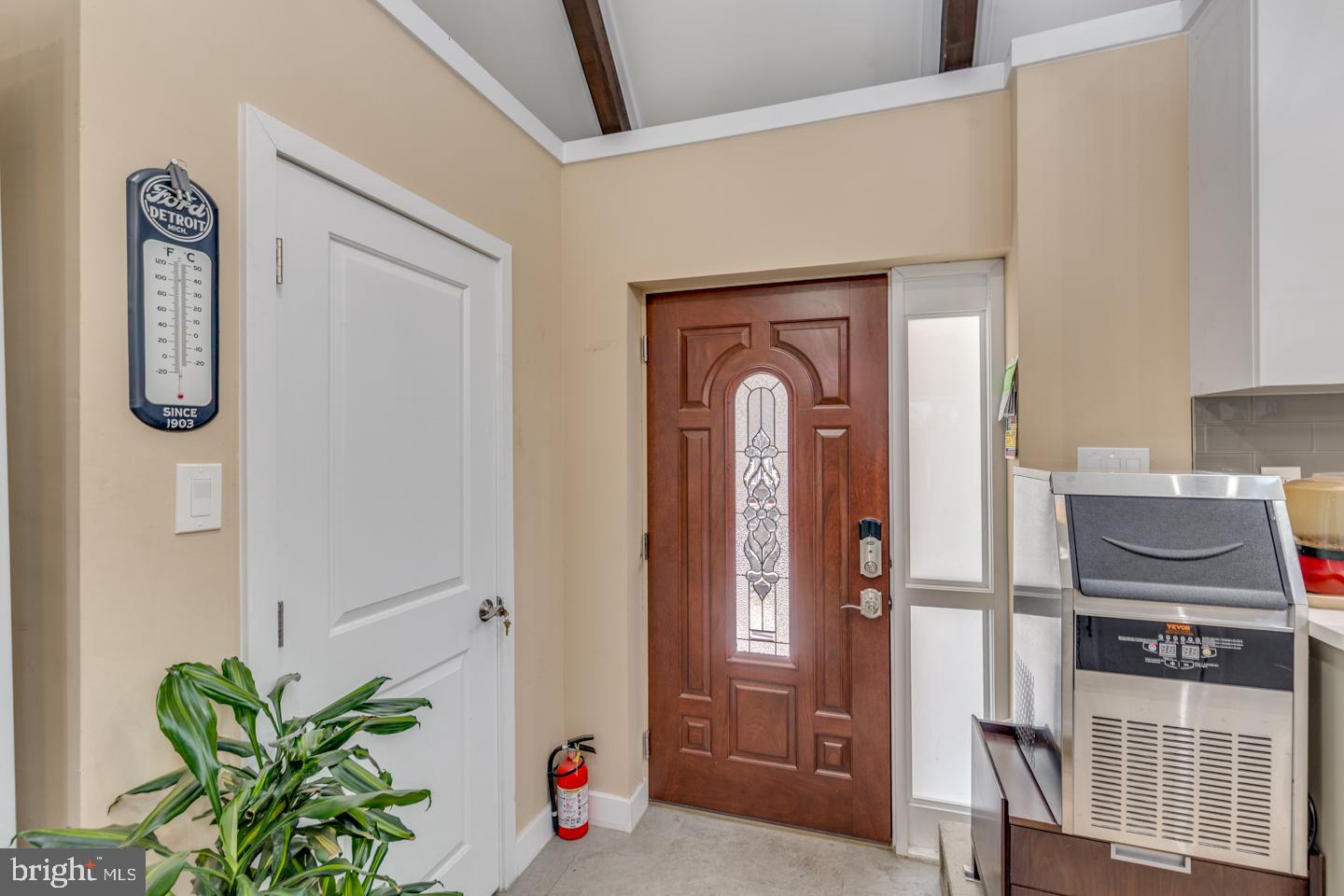 Real estate listing preview #6