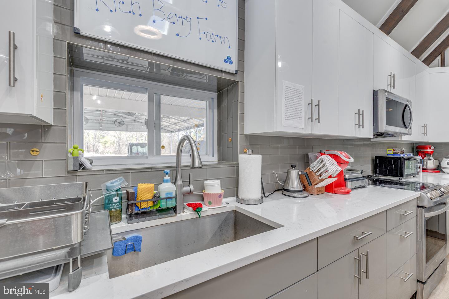 Real estate listing preview #11