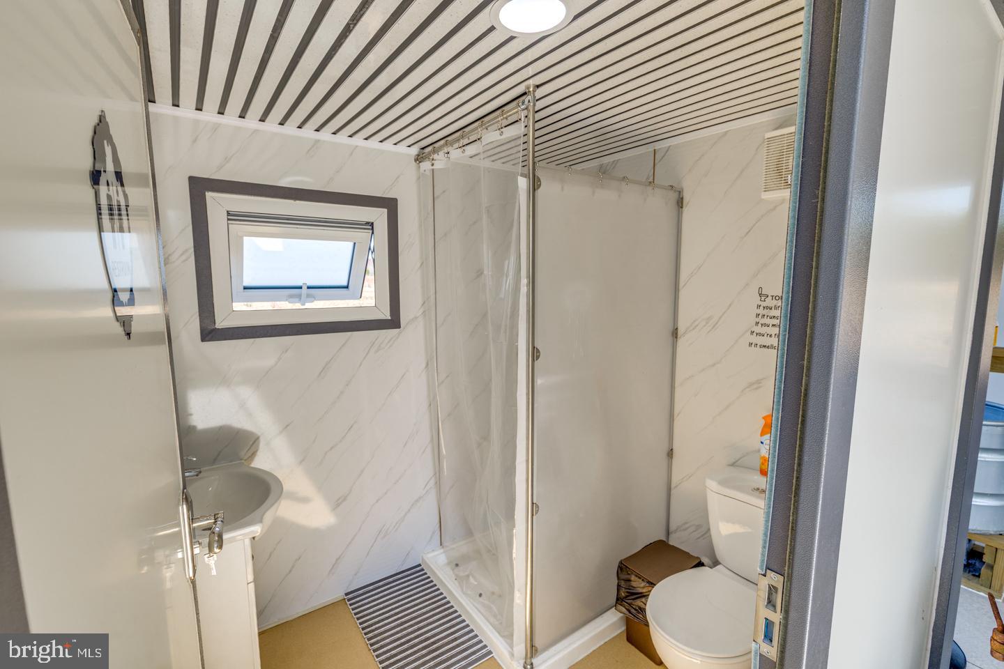 Real estate listing preview #14