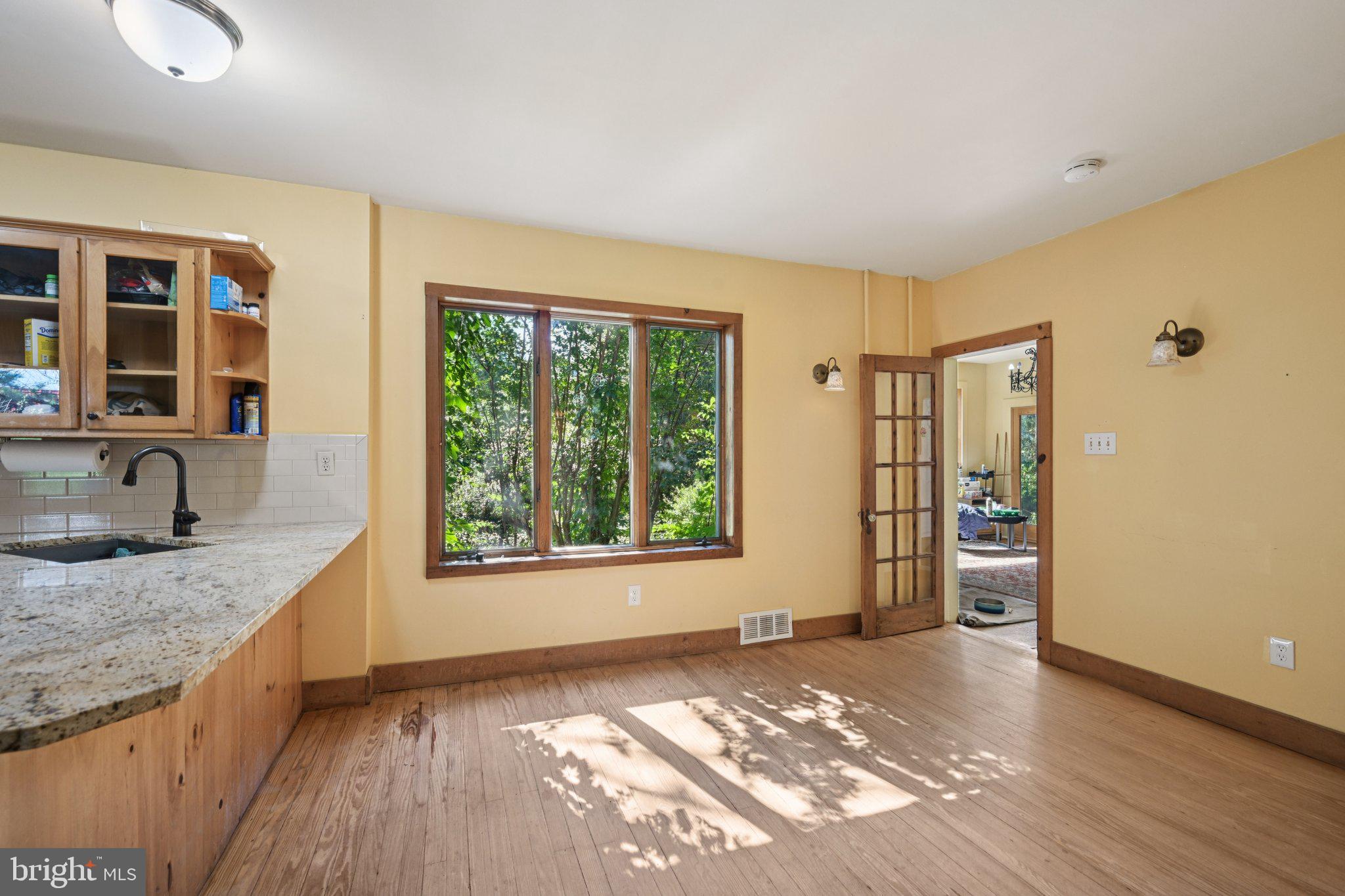 Real estate listing preview #8