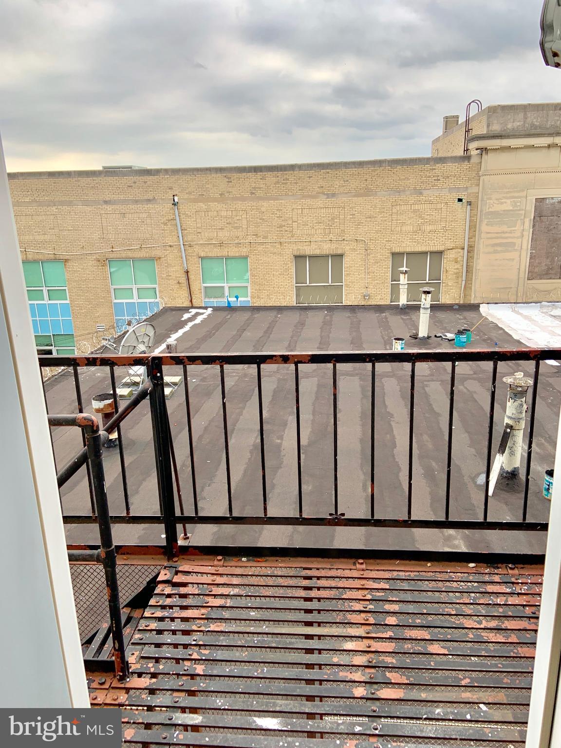 Real estate listing preview #10