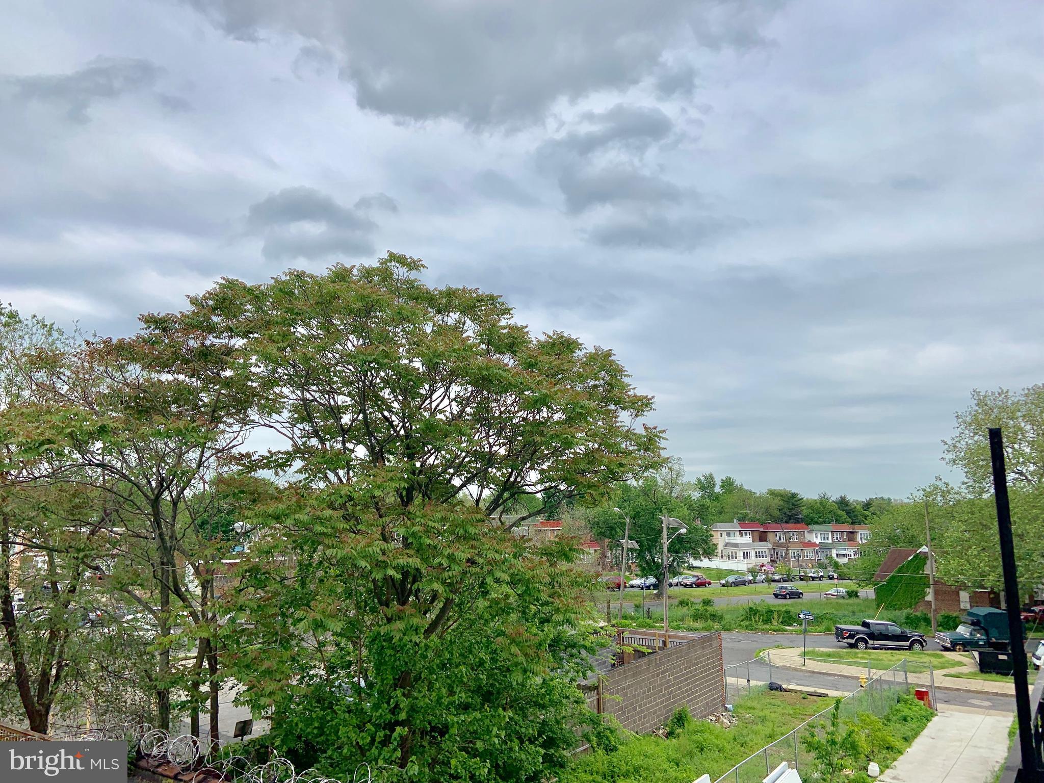 Real estate listing preview #12