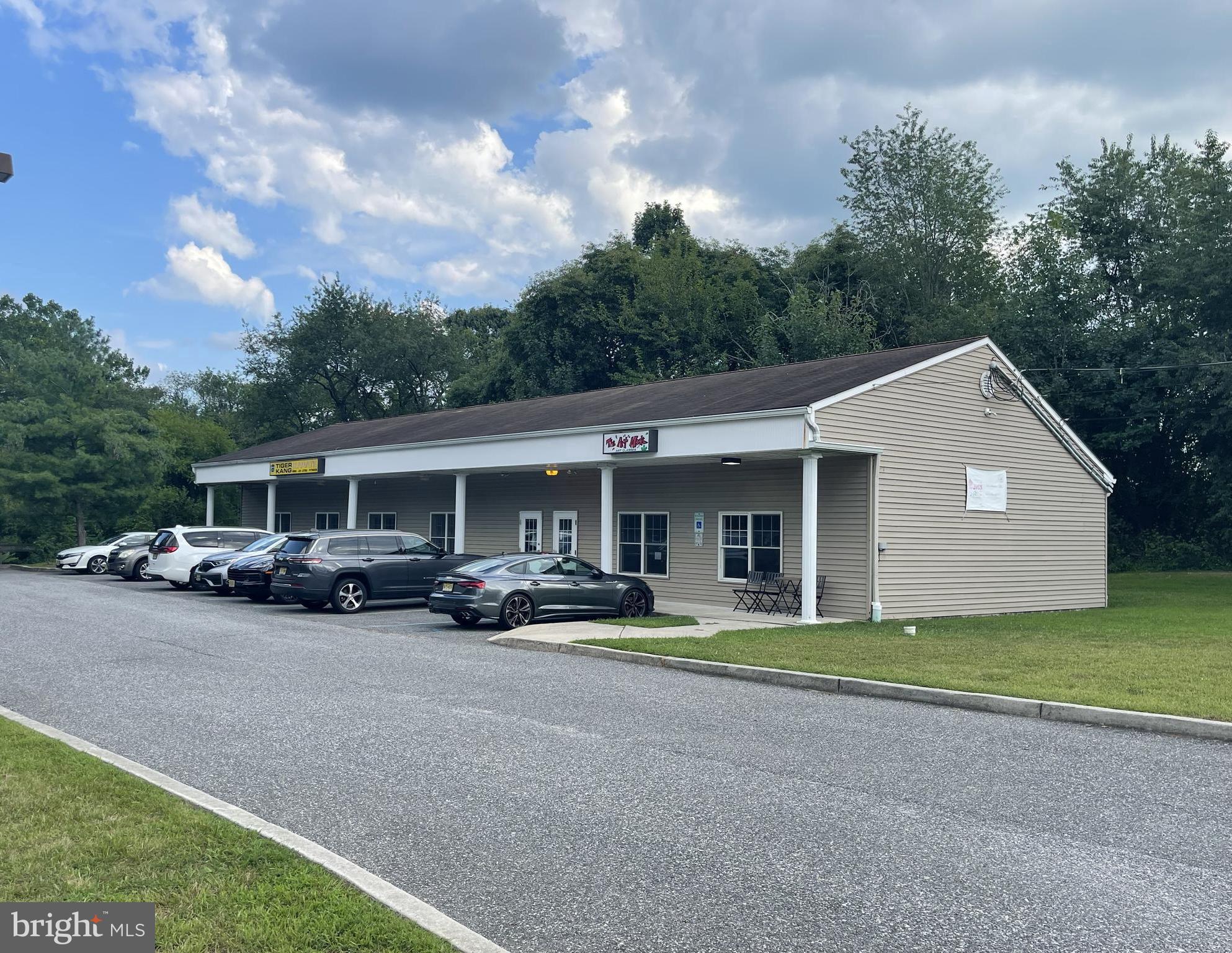 Real estate listing preview #5