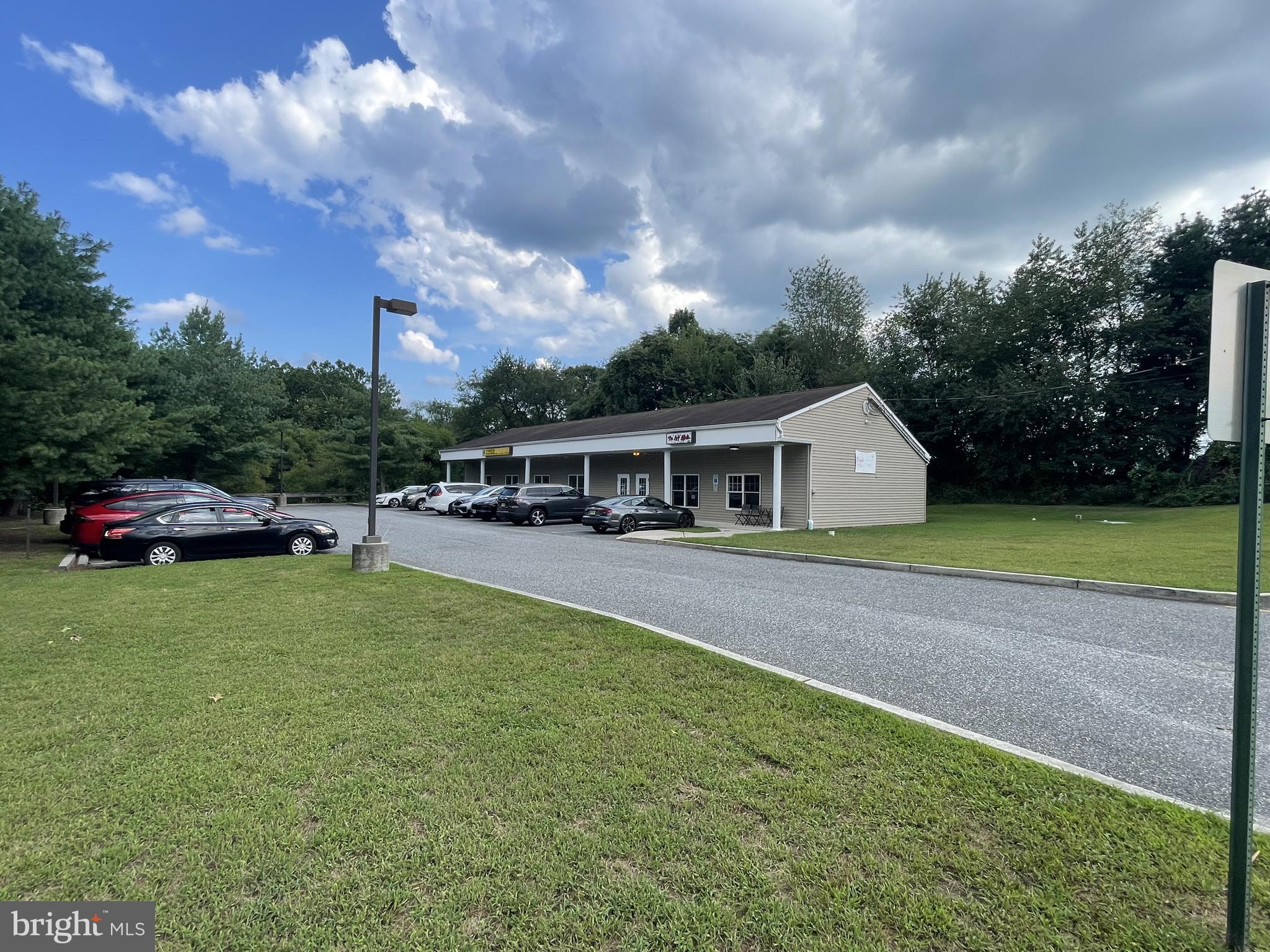 Real estate listing preview #8